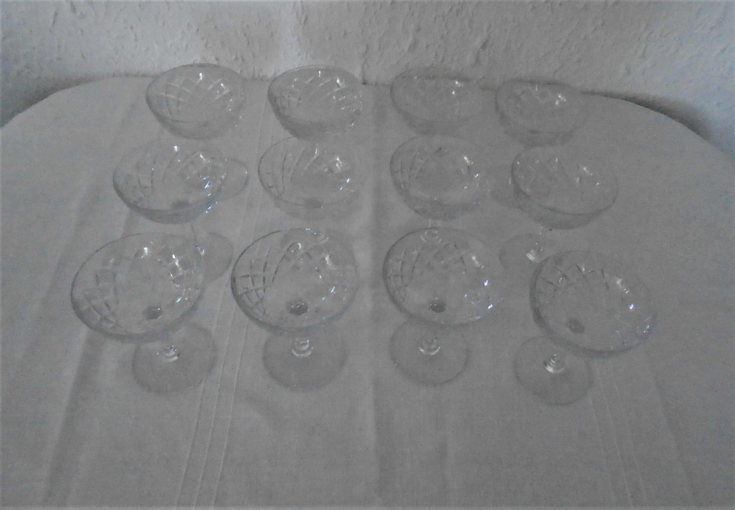 12 Crystal champagne cups cut very beautiful quality