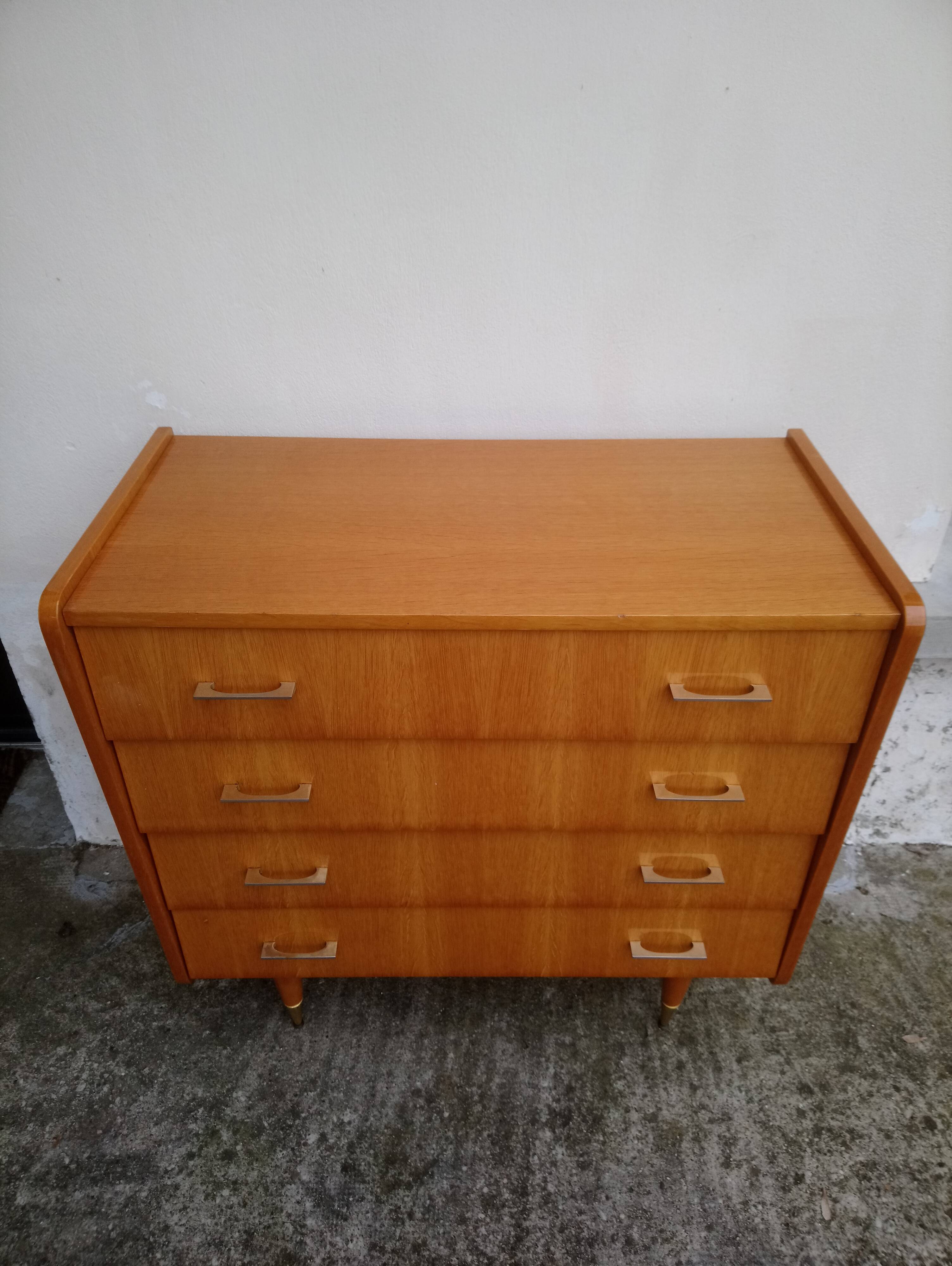 Commode quatre tiroirs année 1960