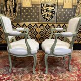 Paire de fauteuils Louis XV restaurés