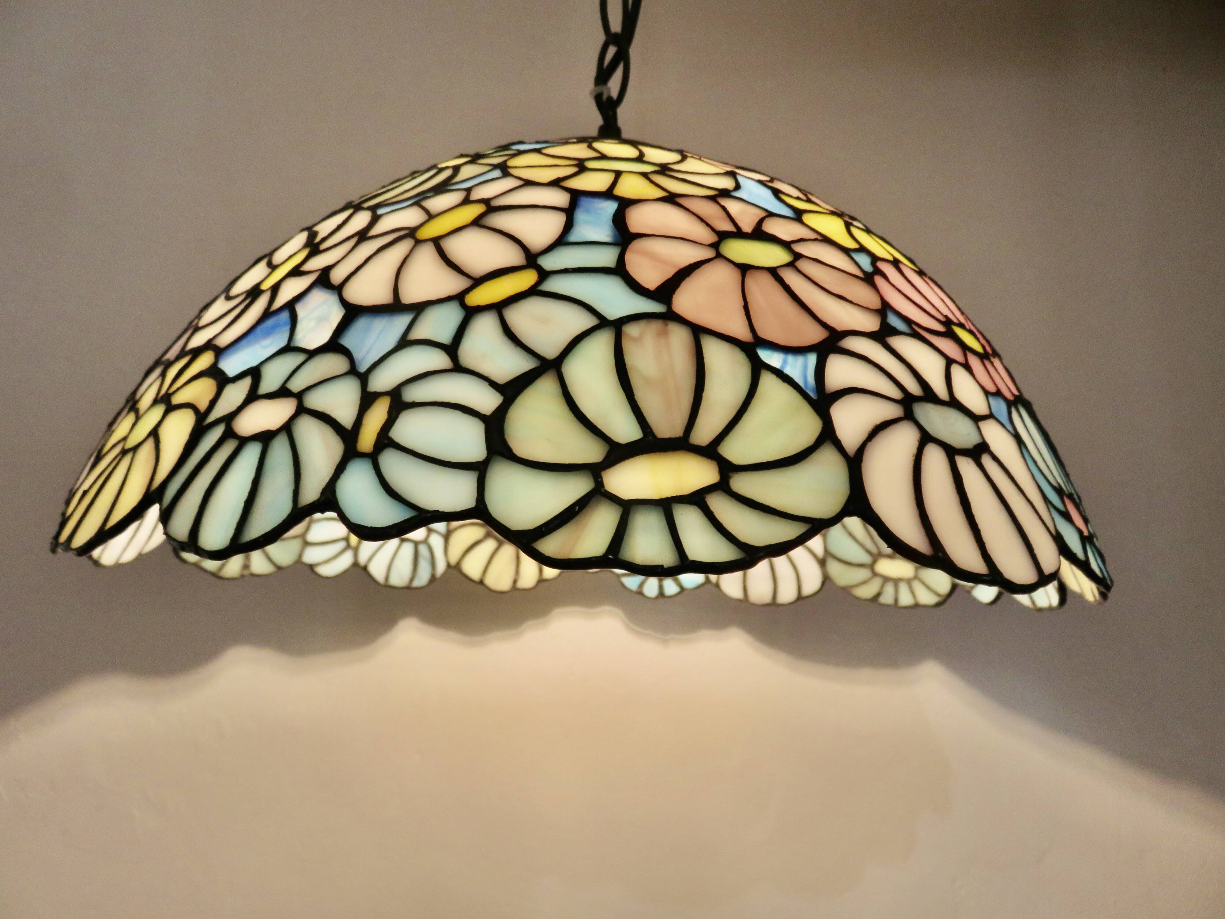 Tiffany glass paste floral suspension