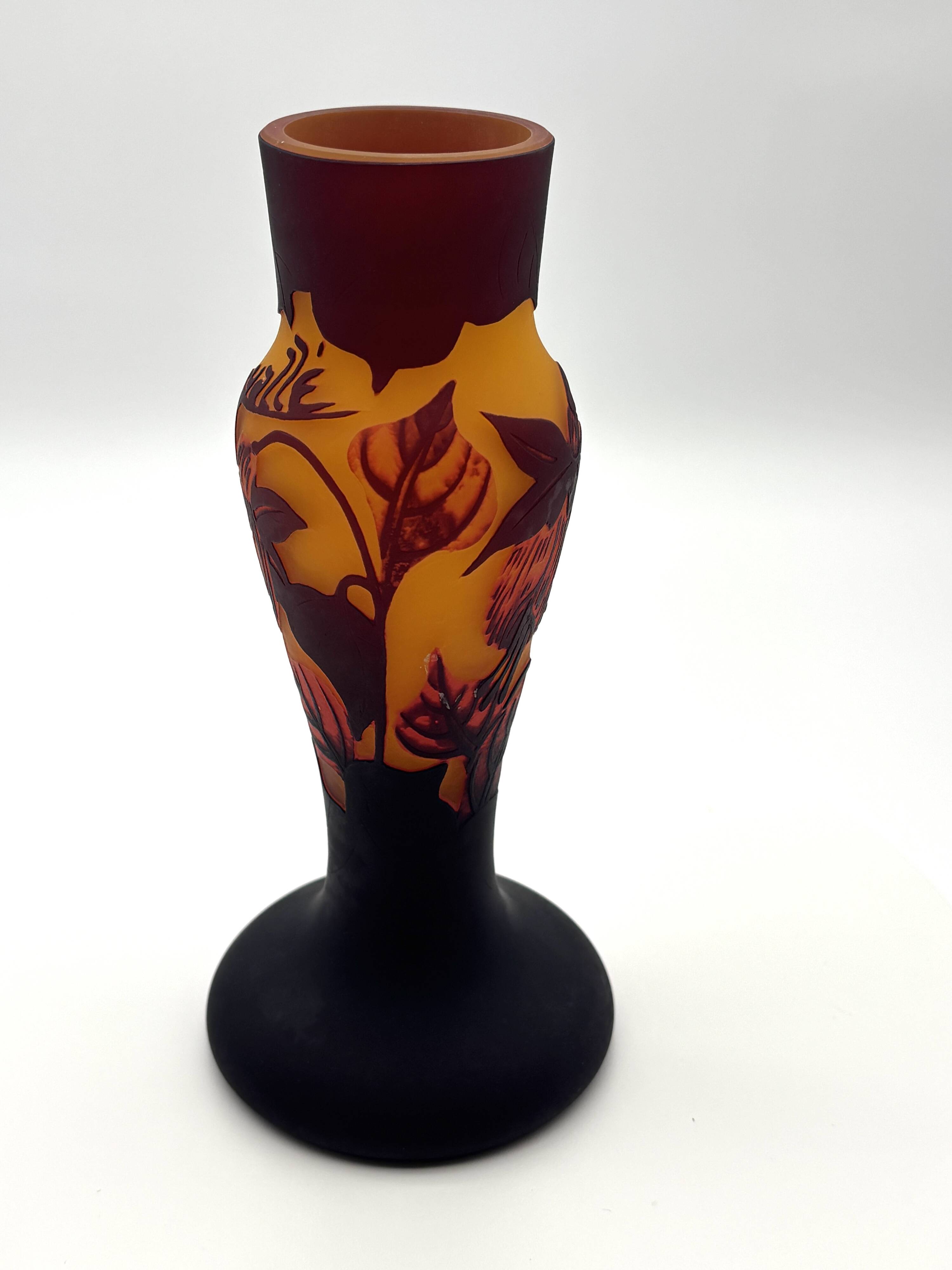Gallé style vase in multilayer glass - Leaf decoration - Marked "TIP"