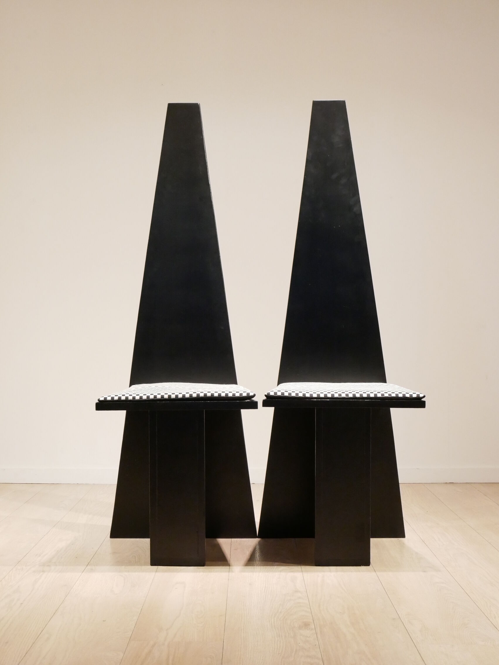Set of 2 x chairs of corridor modernists Plywood lacquered, 1930 s