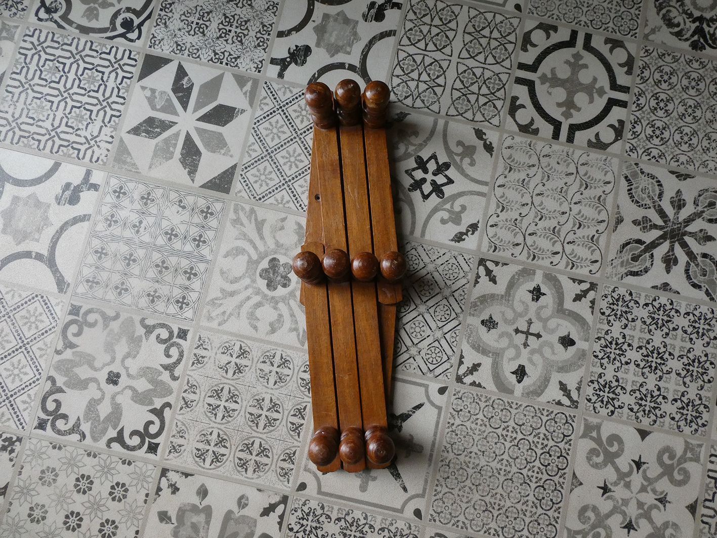 wooden coat holder accordion