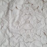Housse de coussin crème broderies fleurs