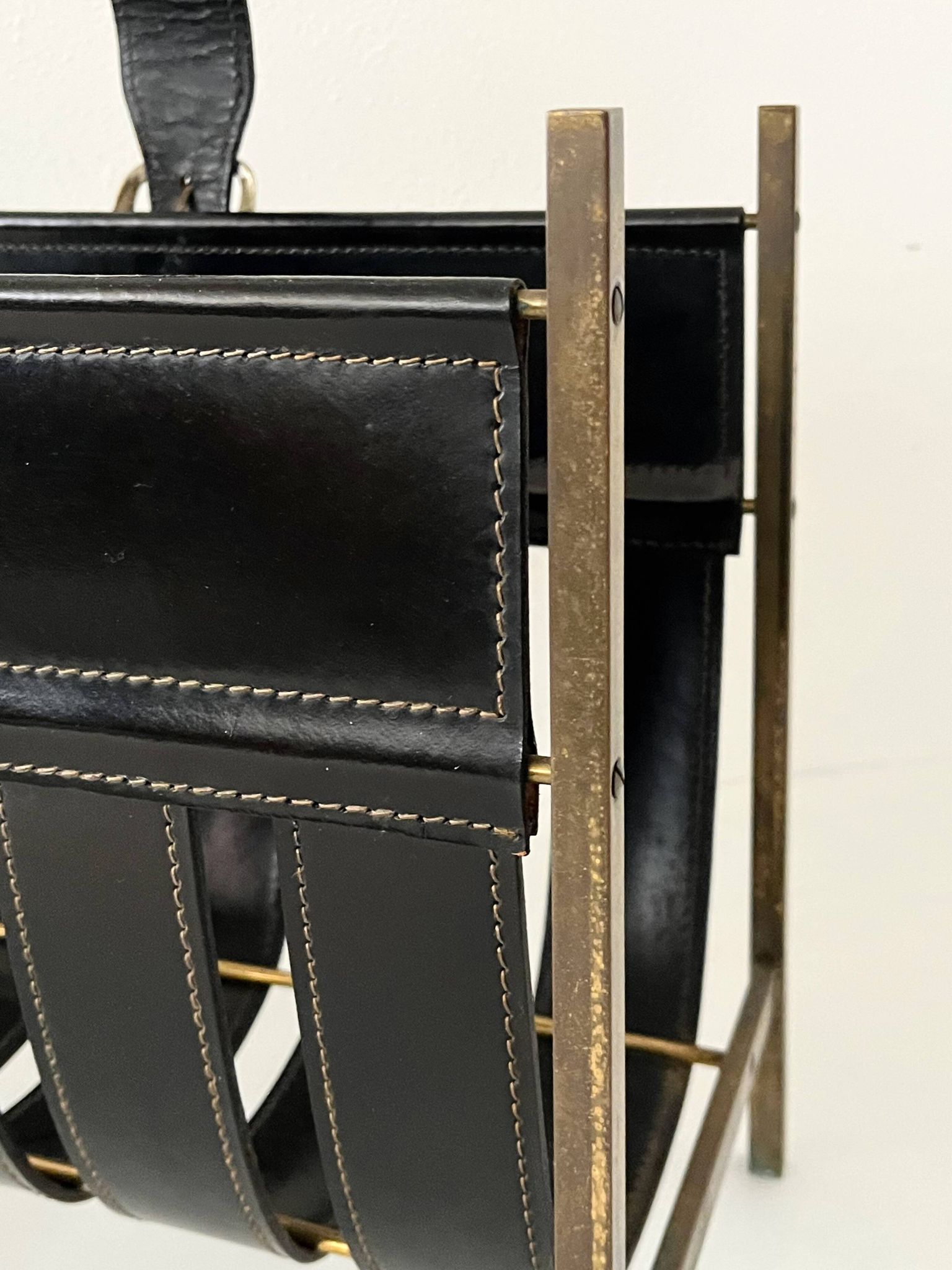 Porte revue en cuir Français mid century