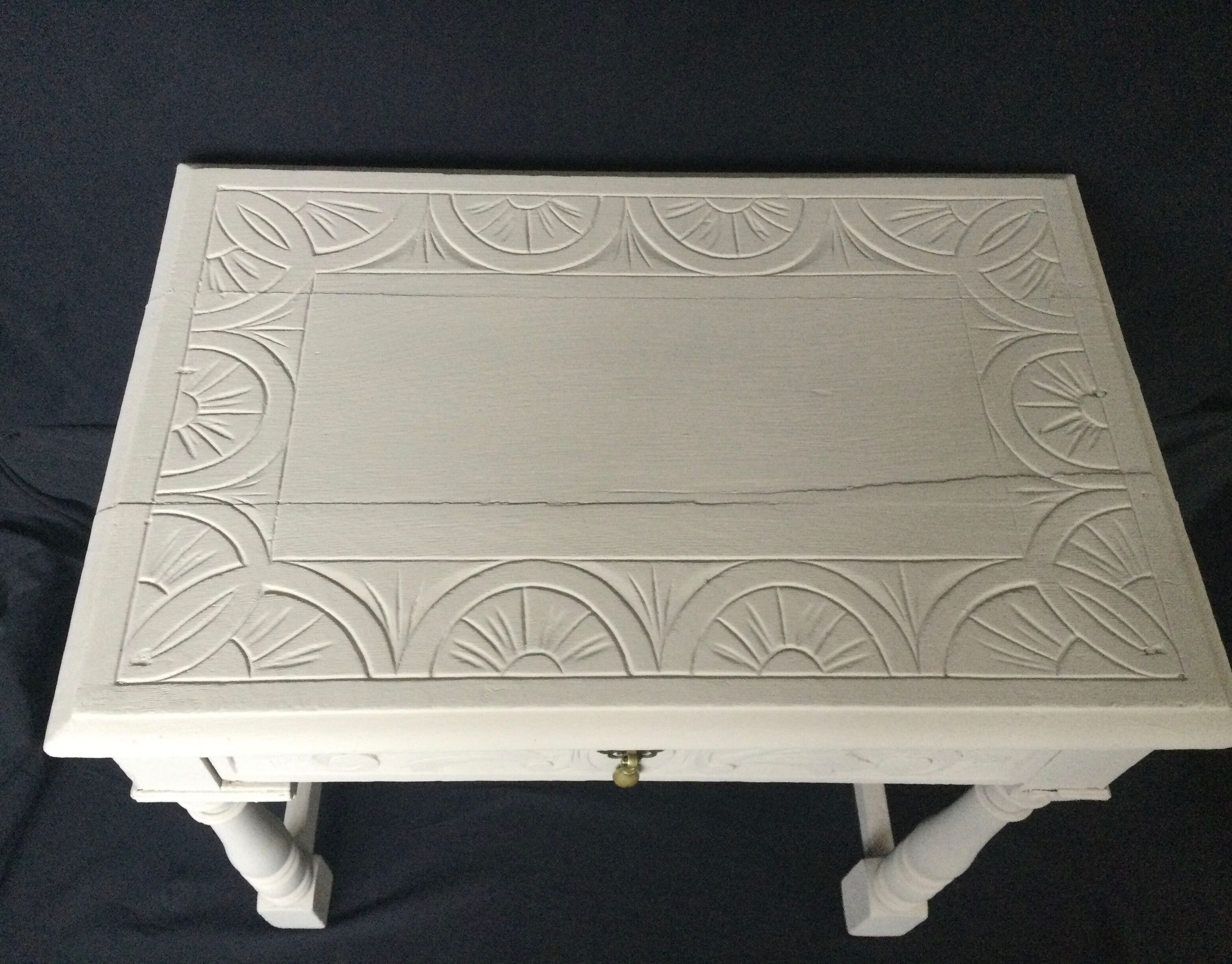 Bureau peint