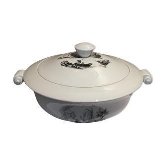 Raynaud's soup tureen