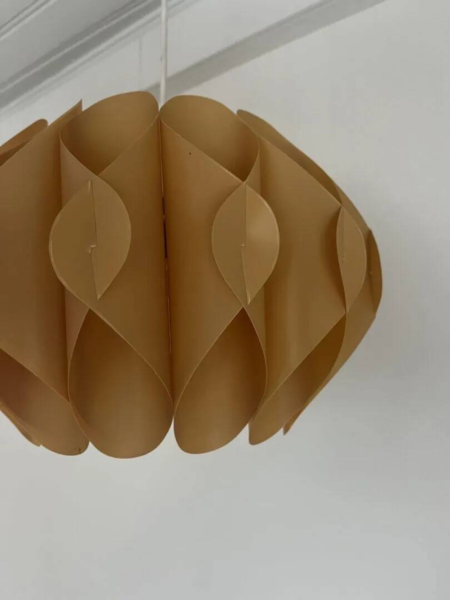 Suspension 'Papillon' – Lars Schiøler pour Hoyrup, Danemark