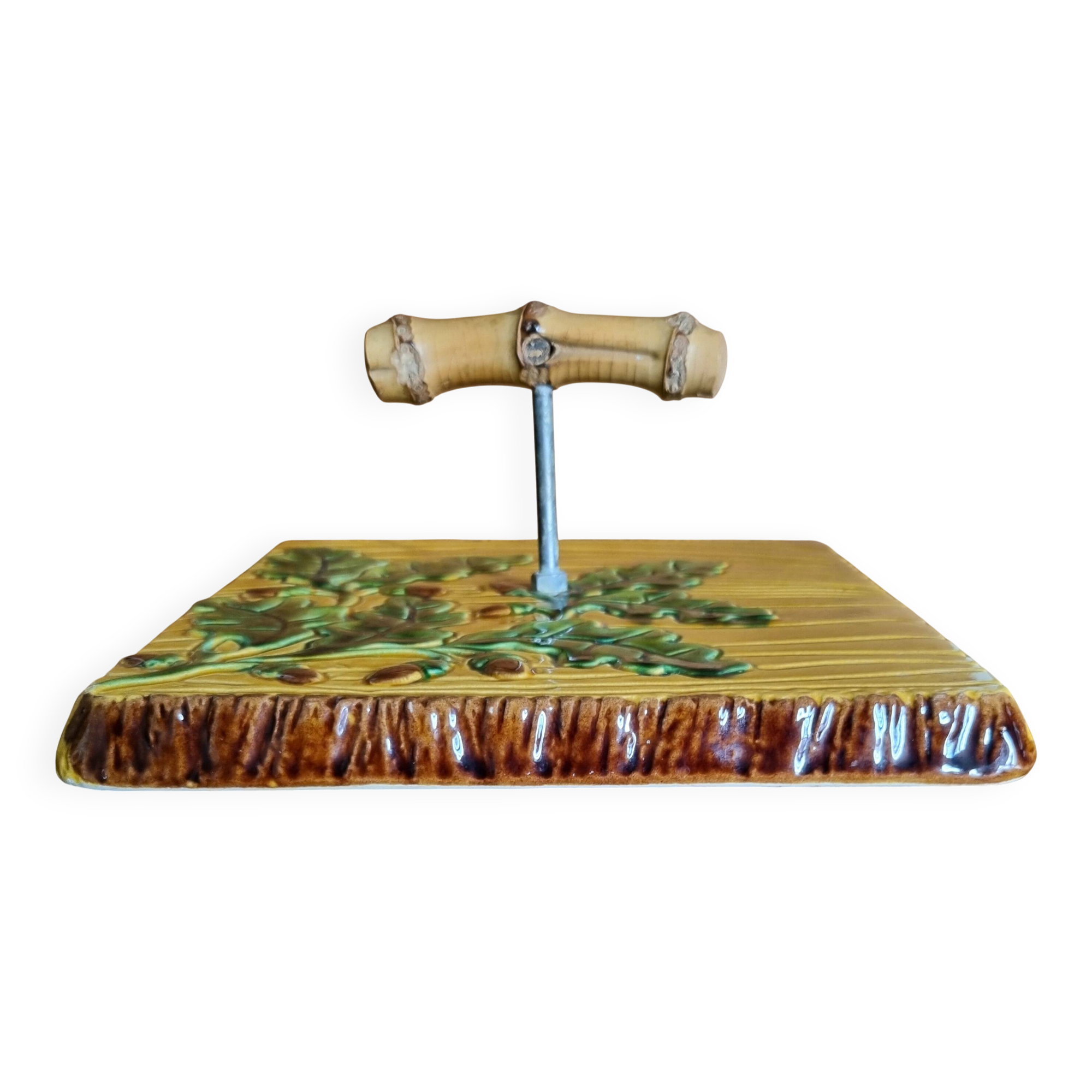 Vintage cheese platter Vallauris with wood and oak leaf pattern.
