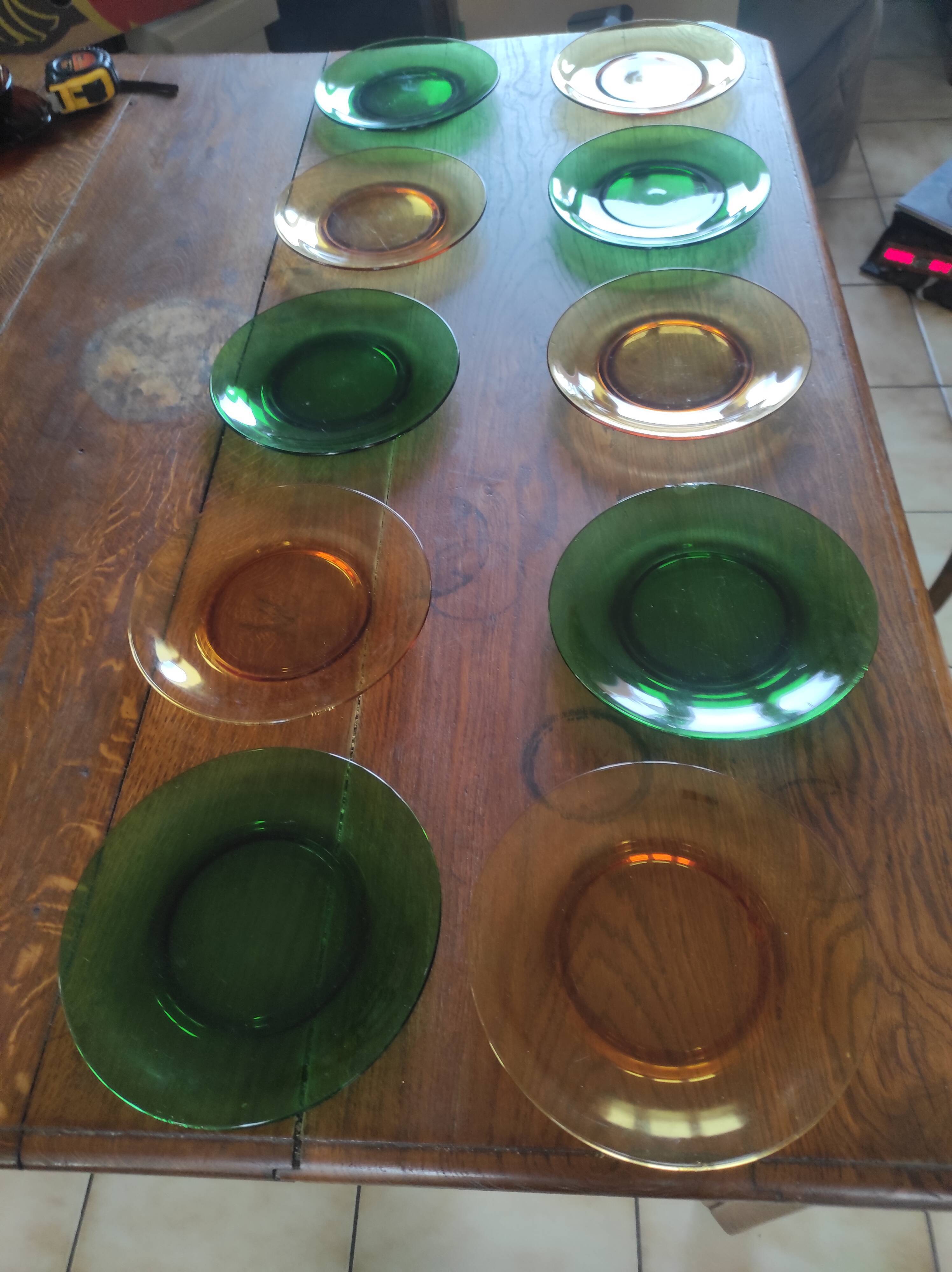 Set of 10 vintage Arcopal glass dessert plates green and orange