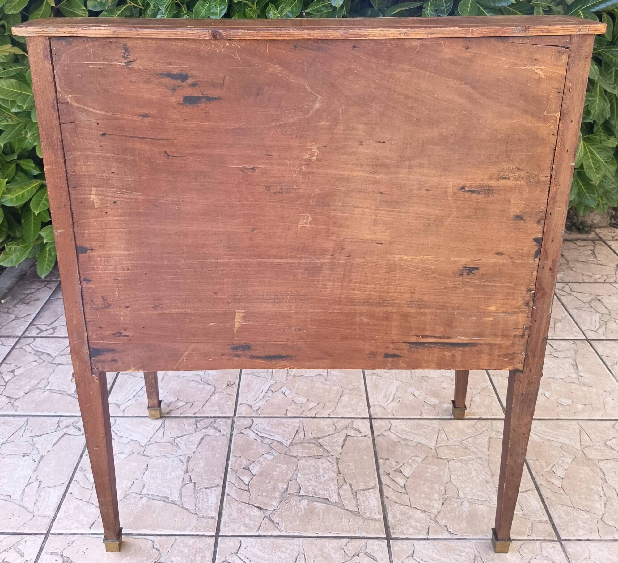 Scriban style English in mahogany.