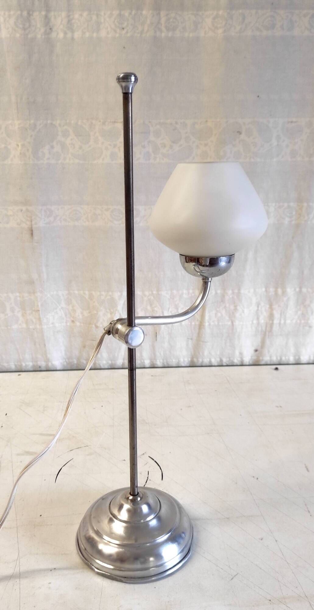 Articulated table lamp in chrome brass and opaline - mid 20th century.