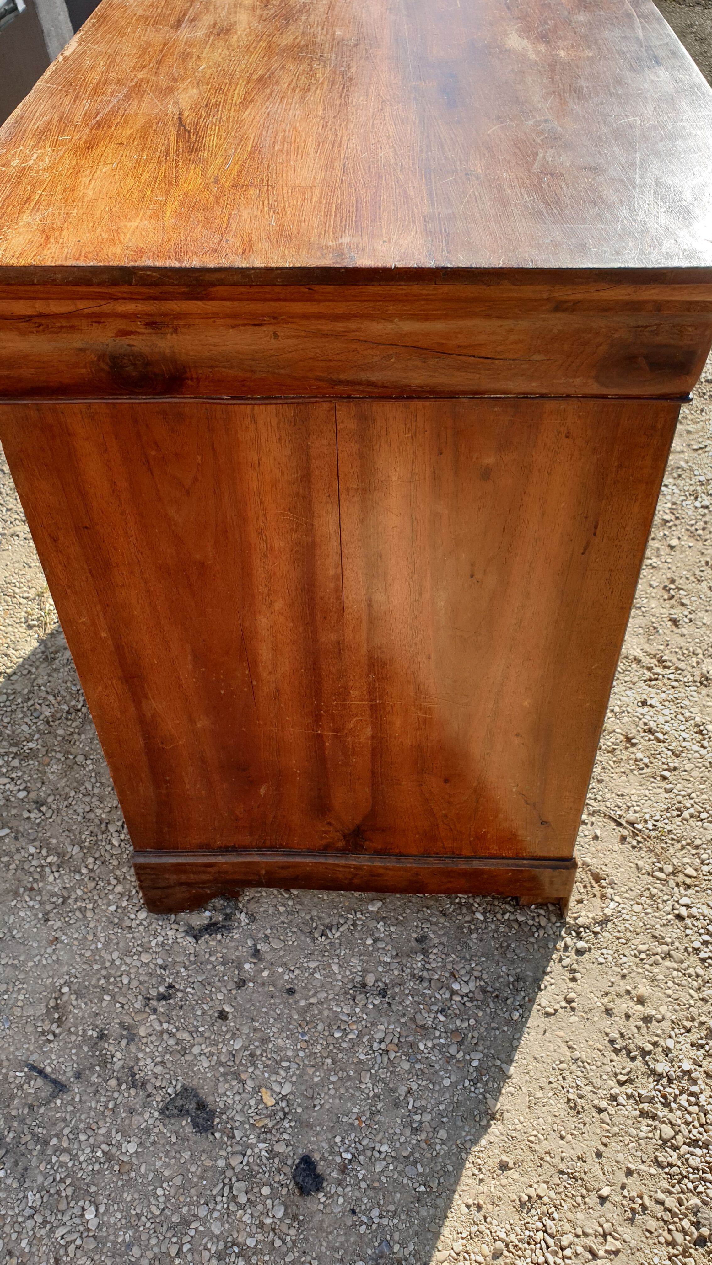 Commode louis Philippe à doucine