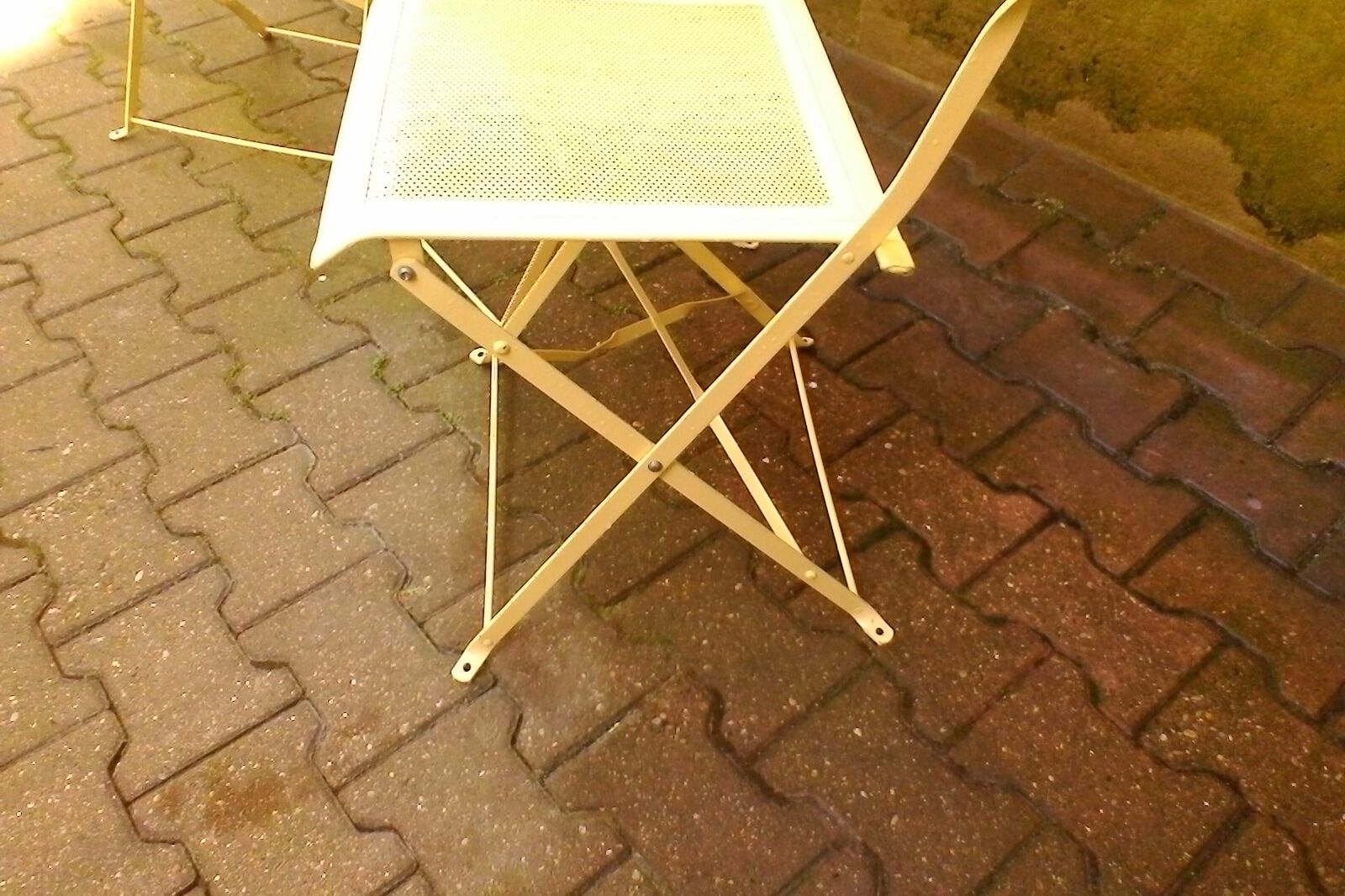 Folding metal garden chairs