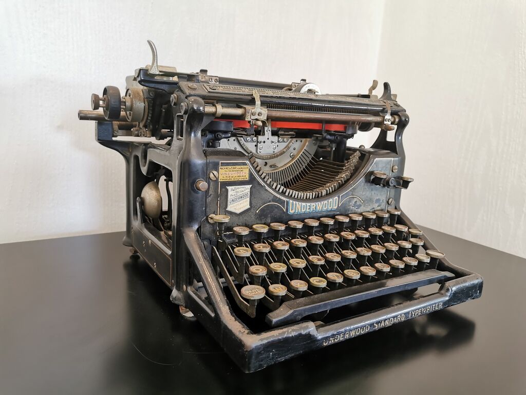 Underwood 1920 typewriter
