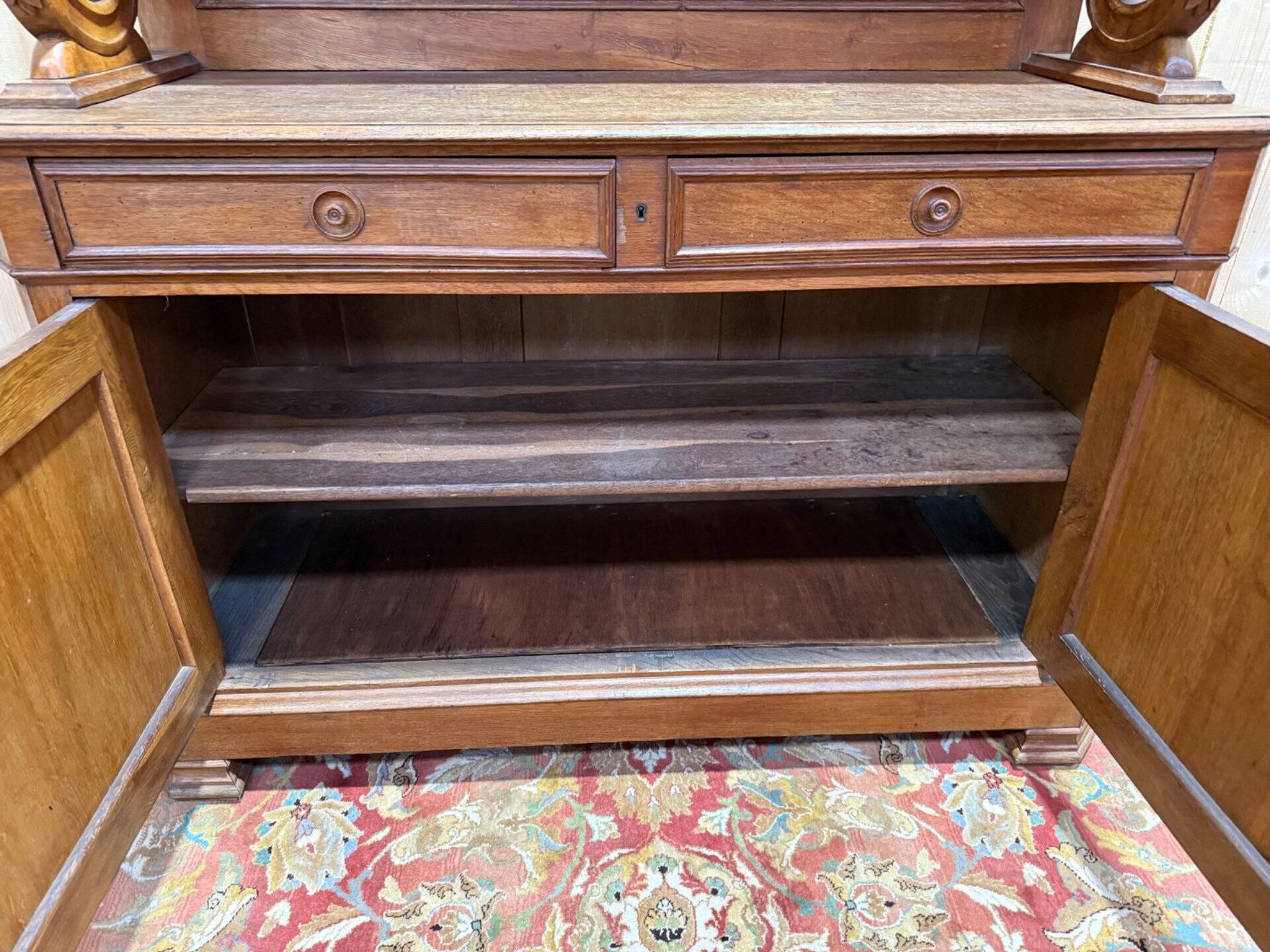 Buffet Louis Philippe "Saint-Hubert" en chêne