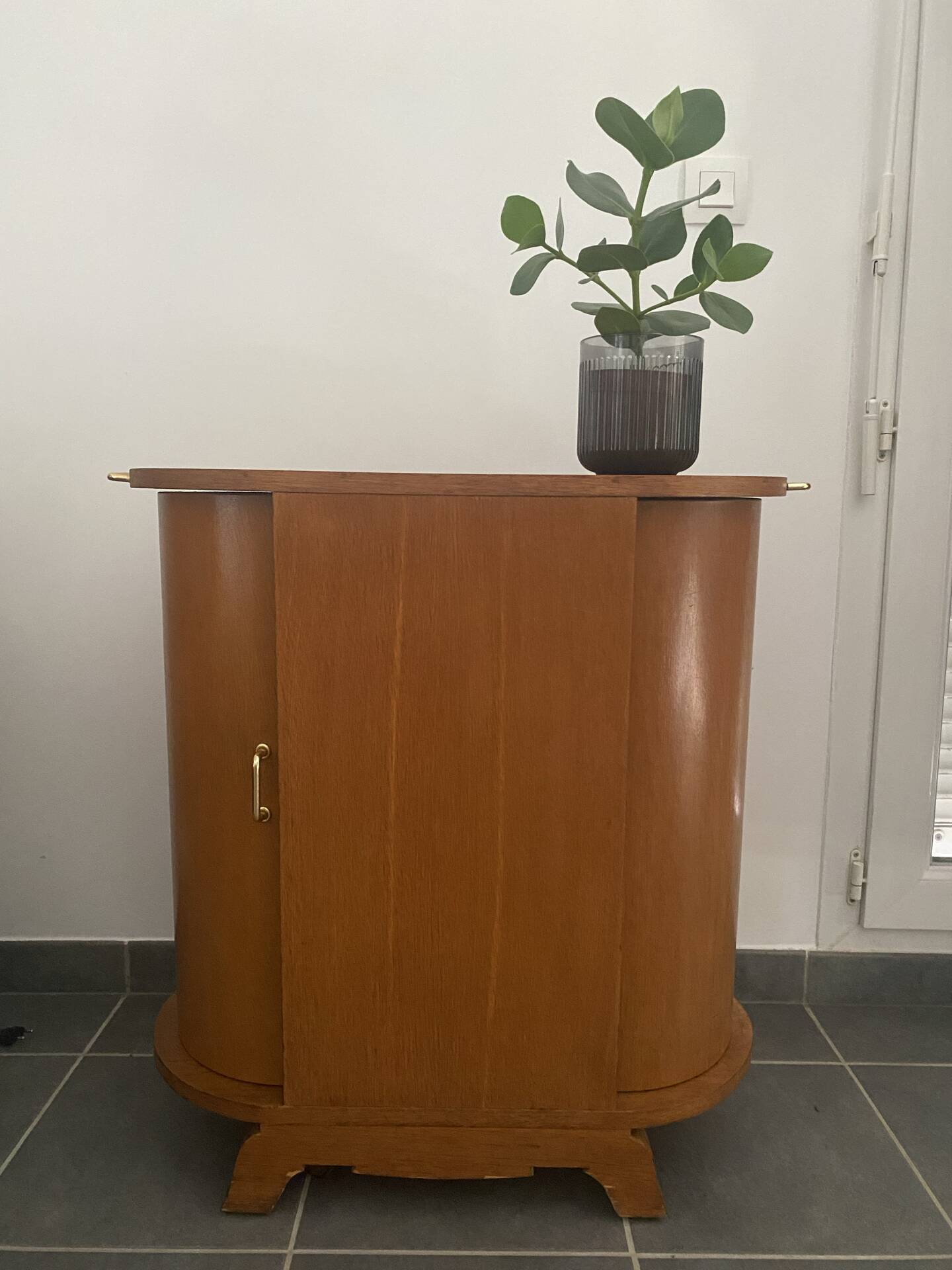 Rotating wooden bar cart from the 1950s.
