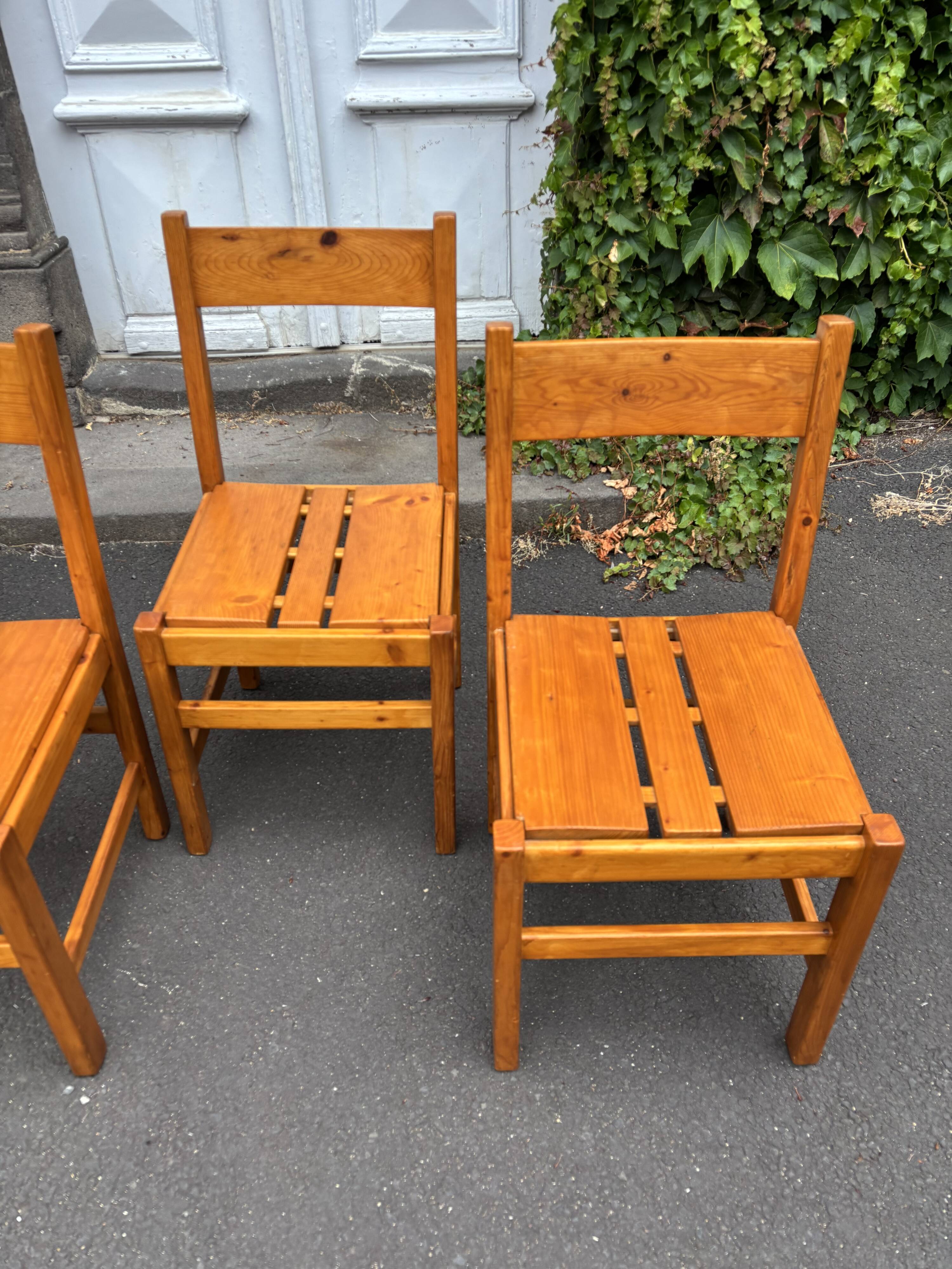 Série de 4 chaises Les Arcs 1960