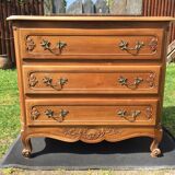 Commode vintage néo louis xv en noyer massif à 3 tiroirs