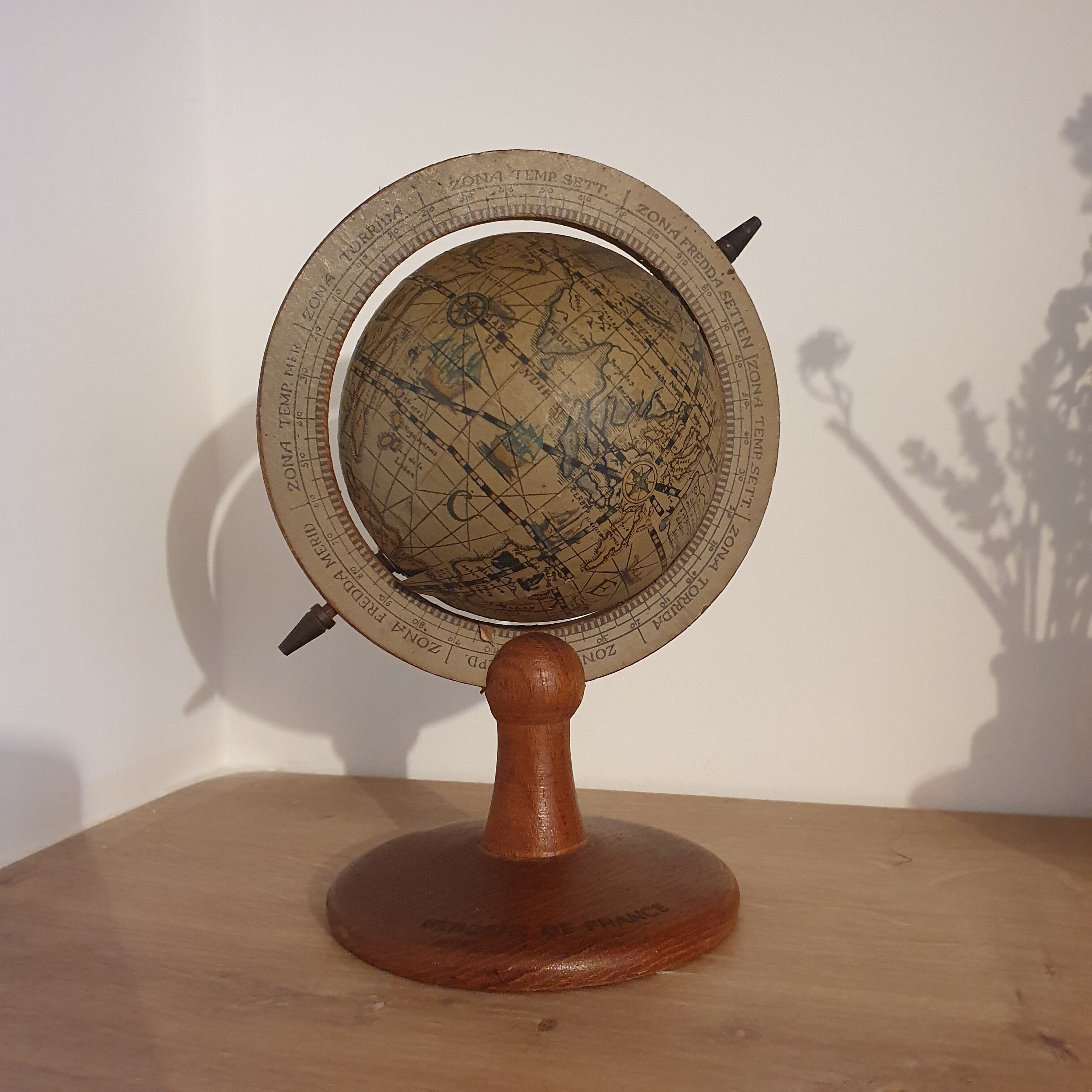 Globe terrestre vintage