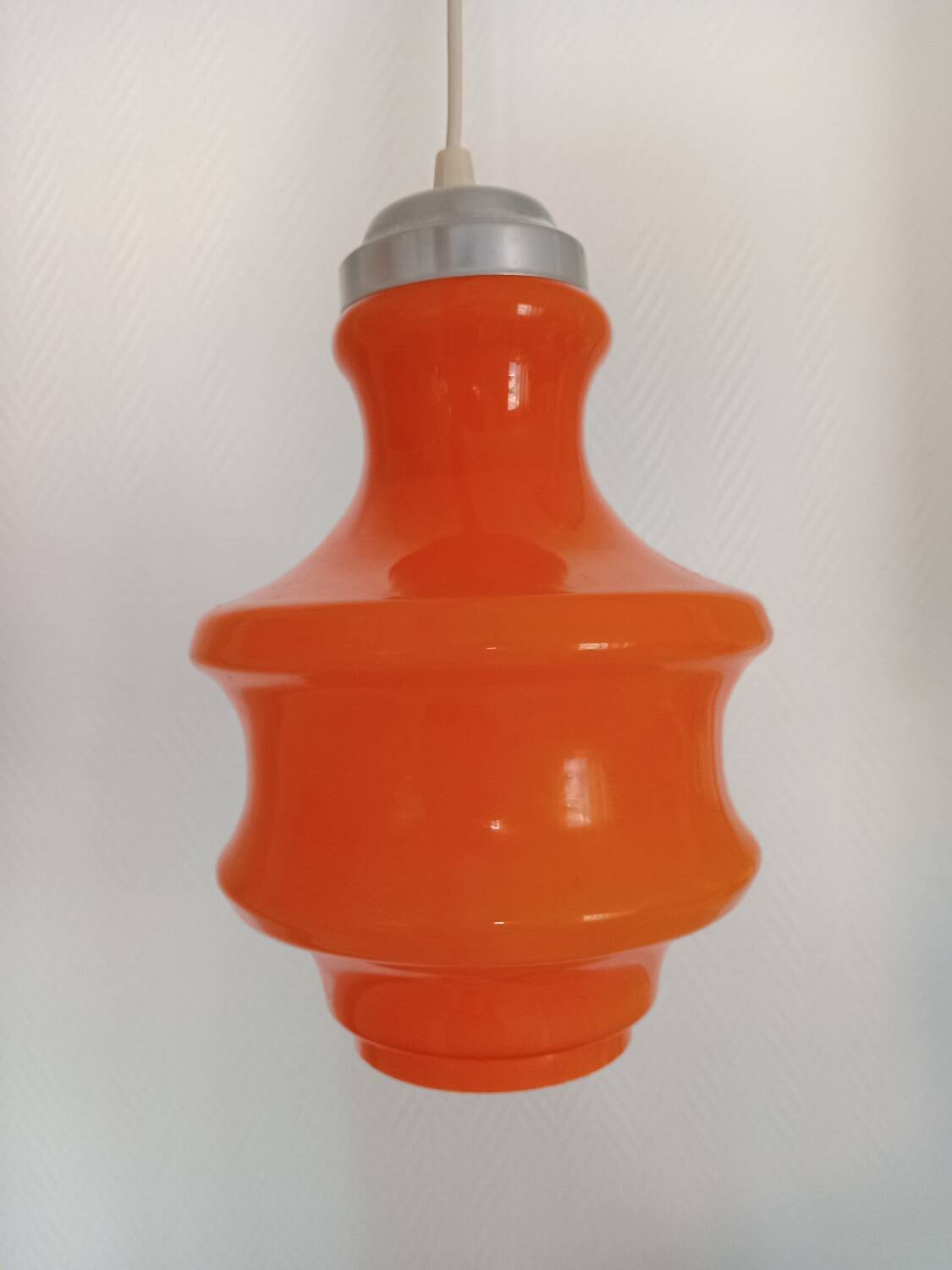 Suspension vintage orange 1970
