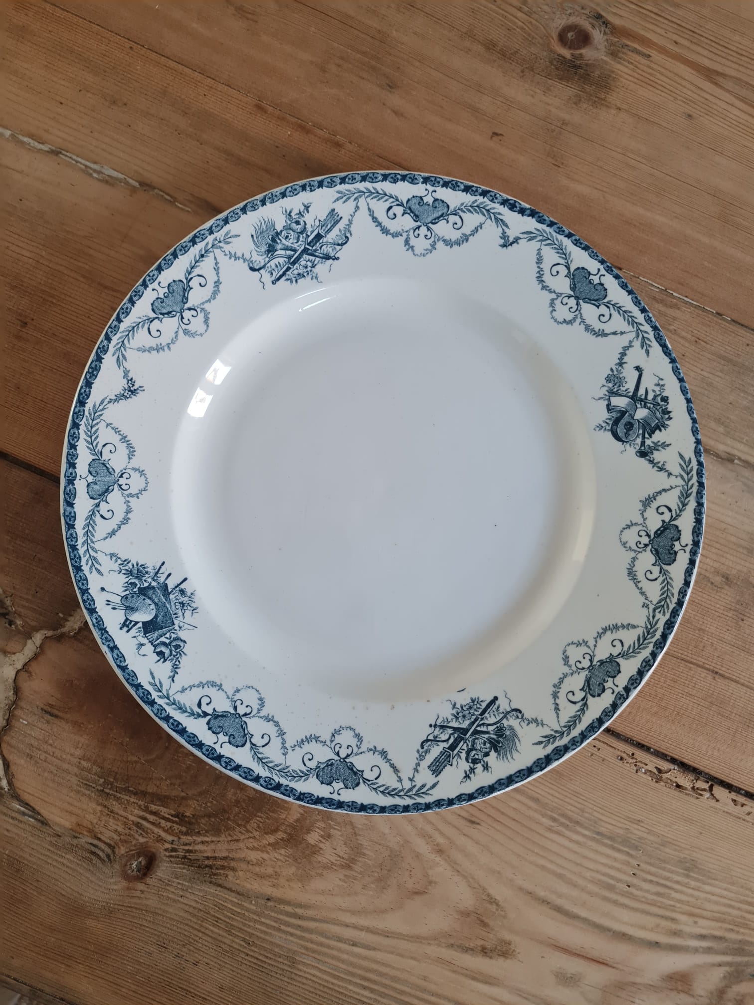 Plat rond de service terre de fer