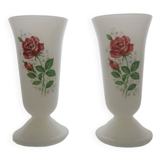 Mazagran arcopal red roses collection from the 60s. set of 2 pieces in good condition