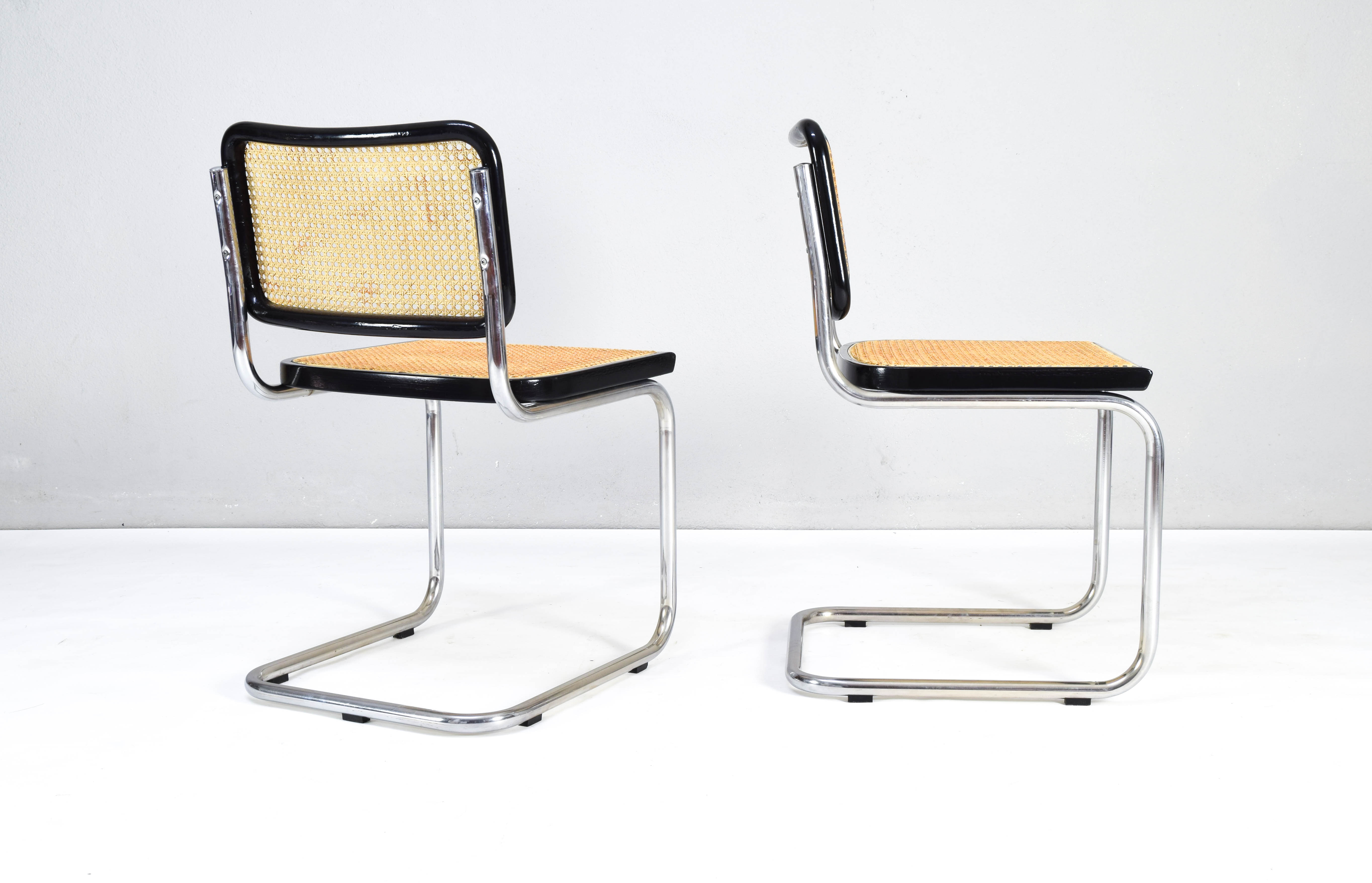 Set of two mid-century modern Marcel Breuer B32 Cesca chairs, Italy 1970s