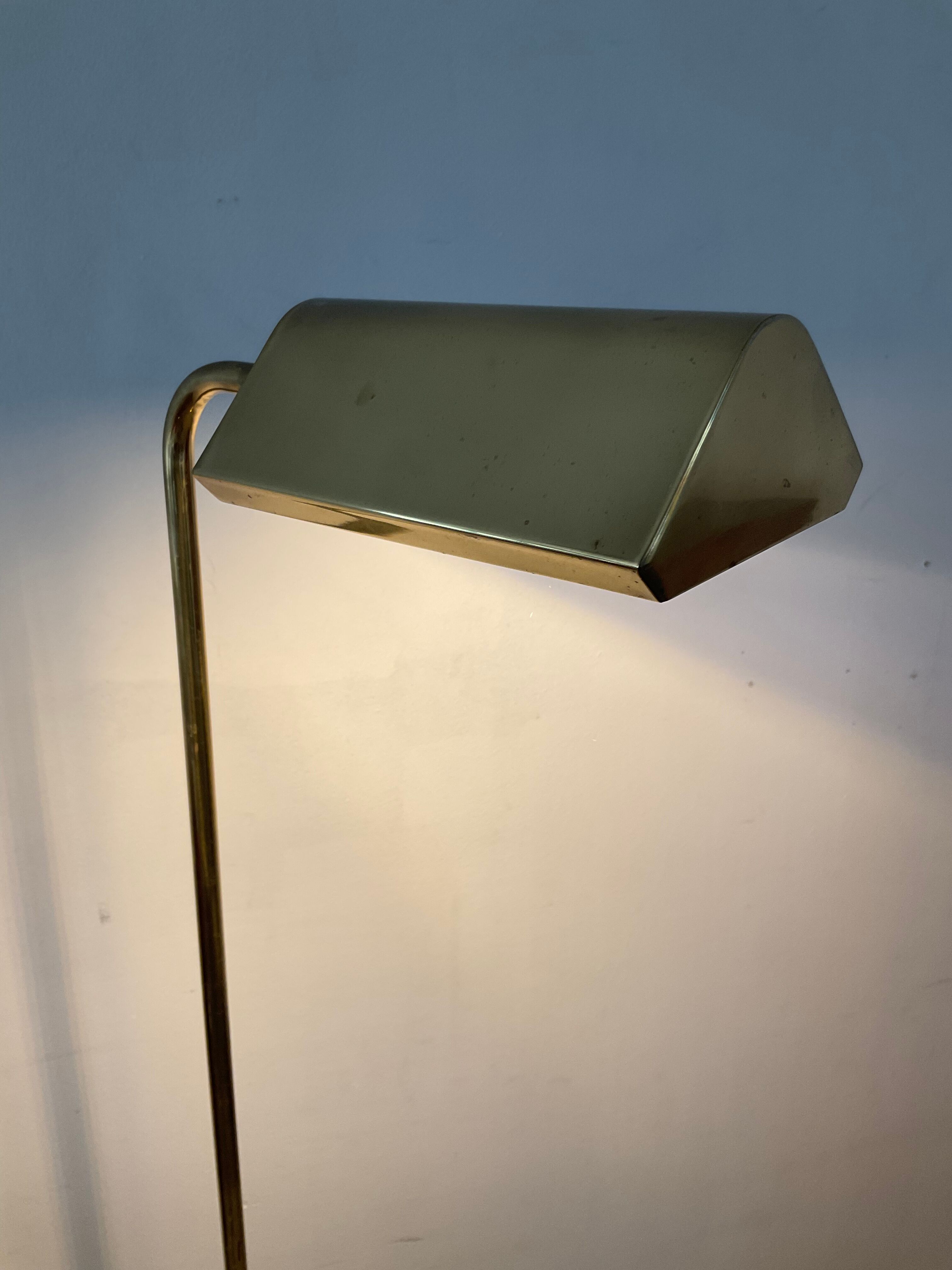 Deknudt brass e-reader floor lamp from the 70s