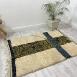 Handmade wool Berber rug 147 X 113 CM