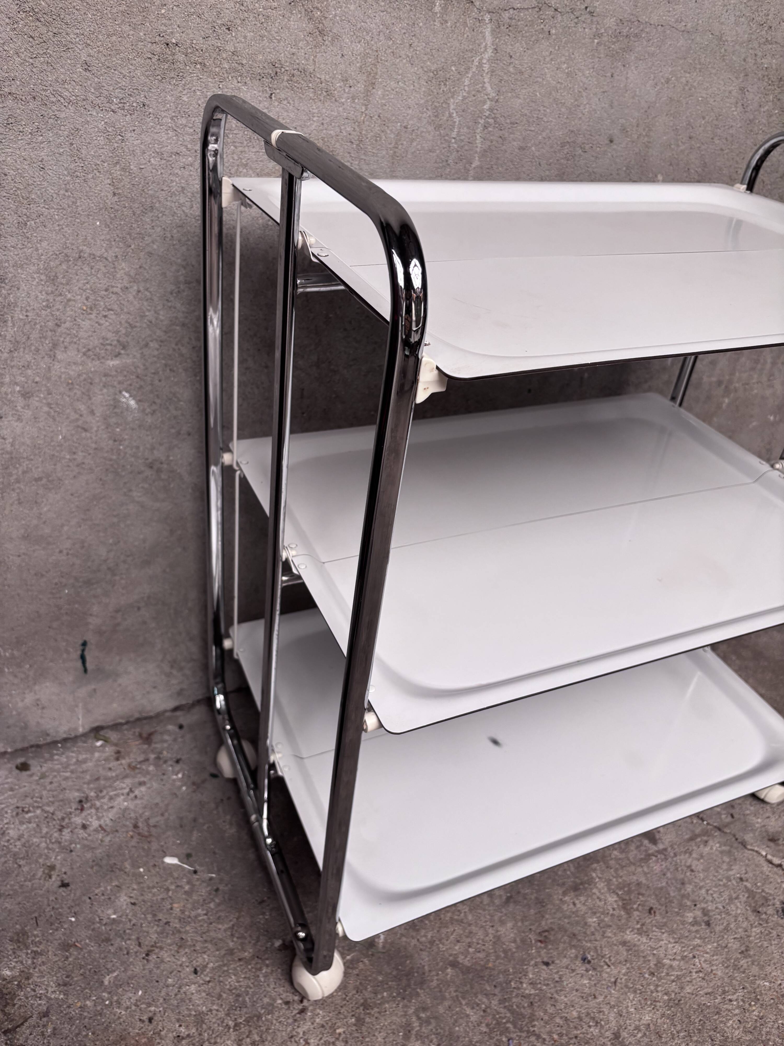 Rolling table or serving trolley from the 70s