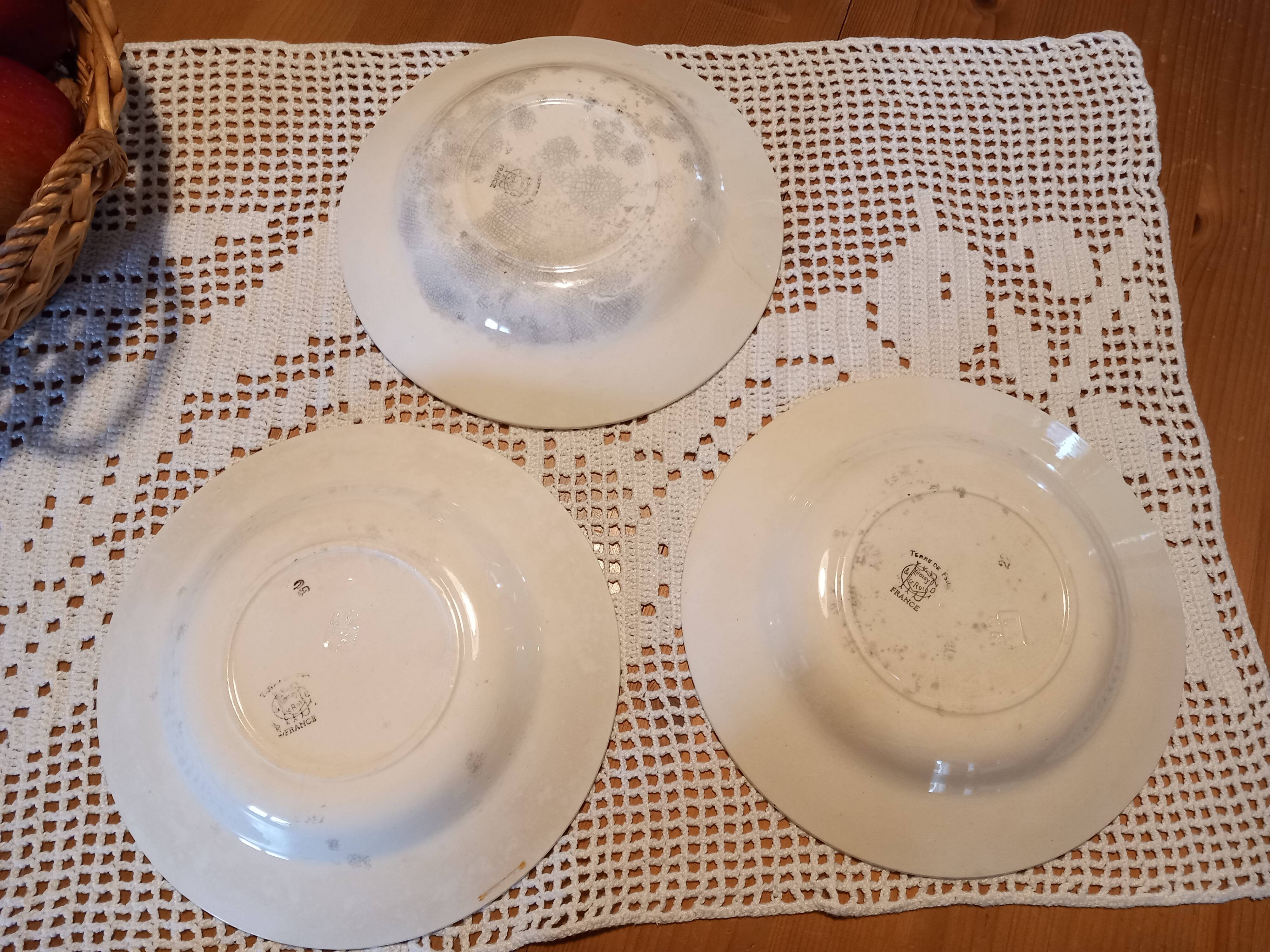 Lot de 3 assiettes creuses anciennes Terre de fer Choisy Le Roi