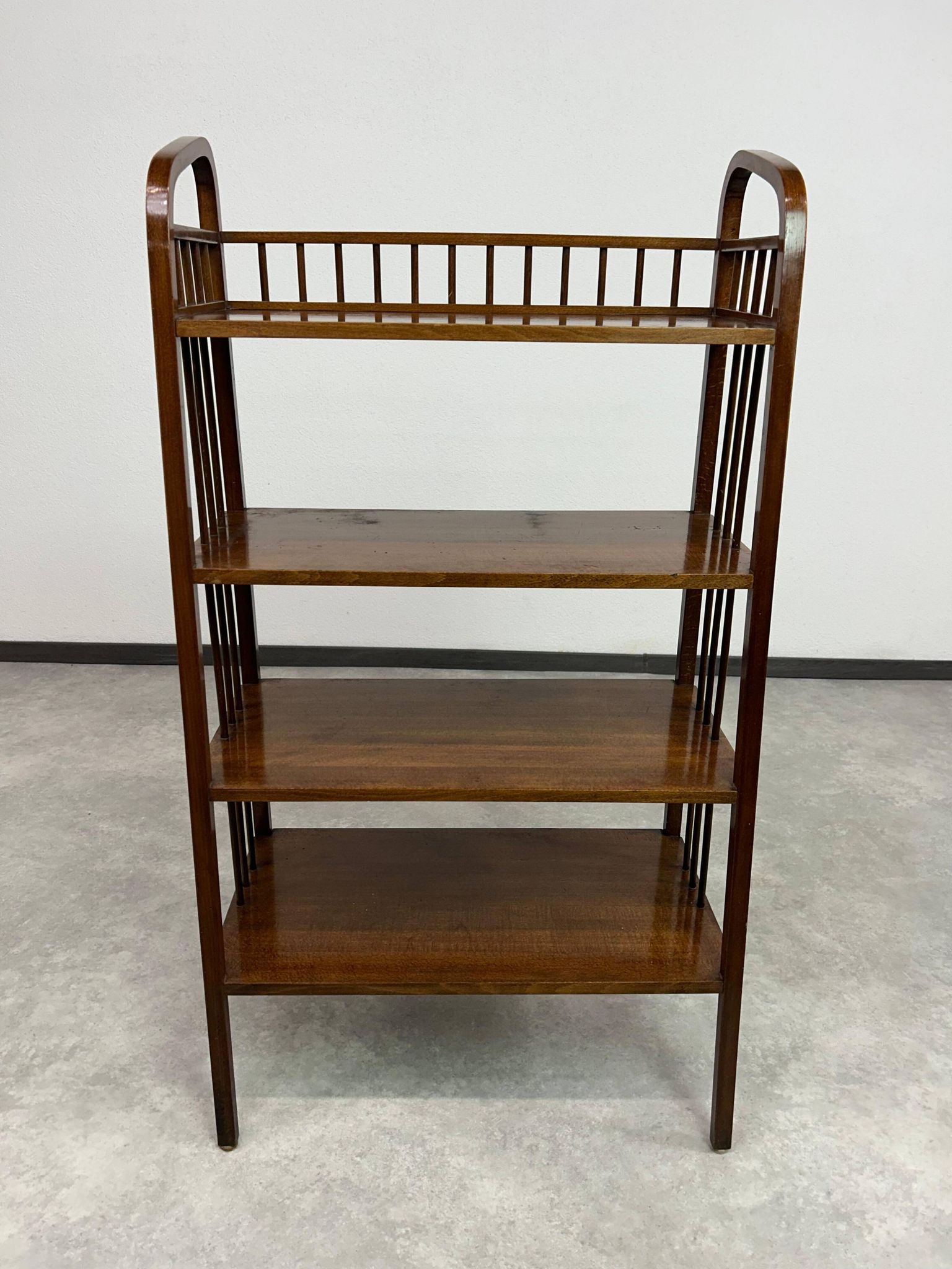 Jugendstil shelf by Thonet Debrecen