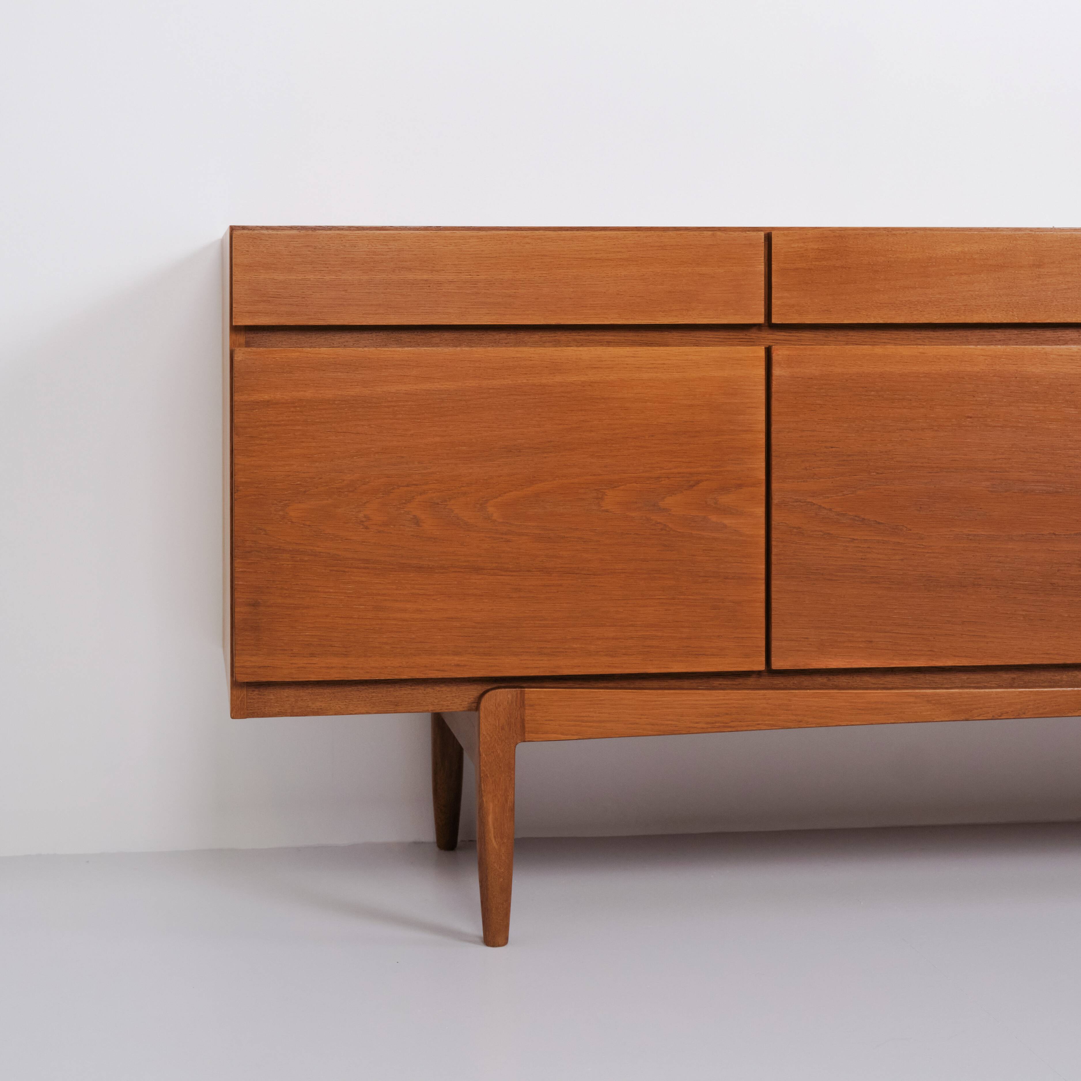 Sideboard - Oak - Ib Kofod-Larsen - Model FA66 - Faarup Furniture Factory - 1960s