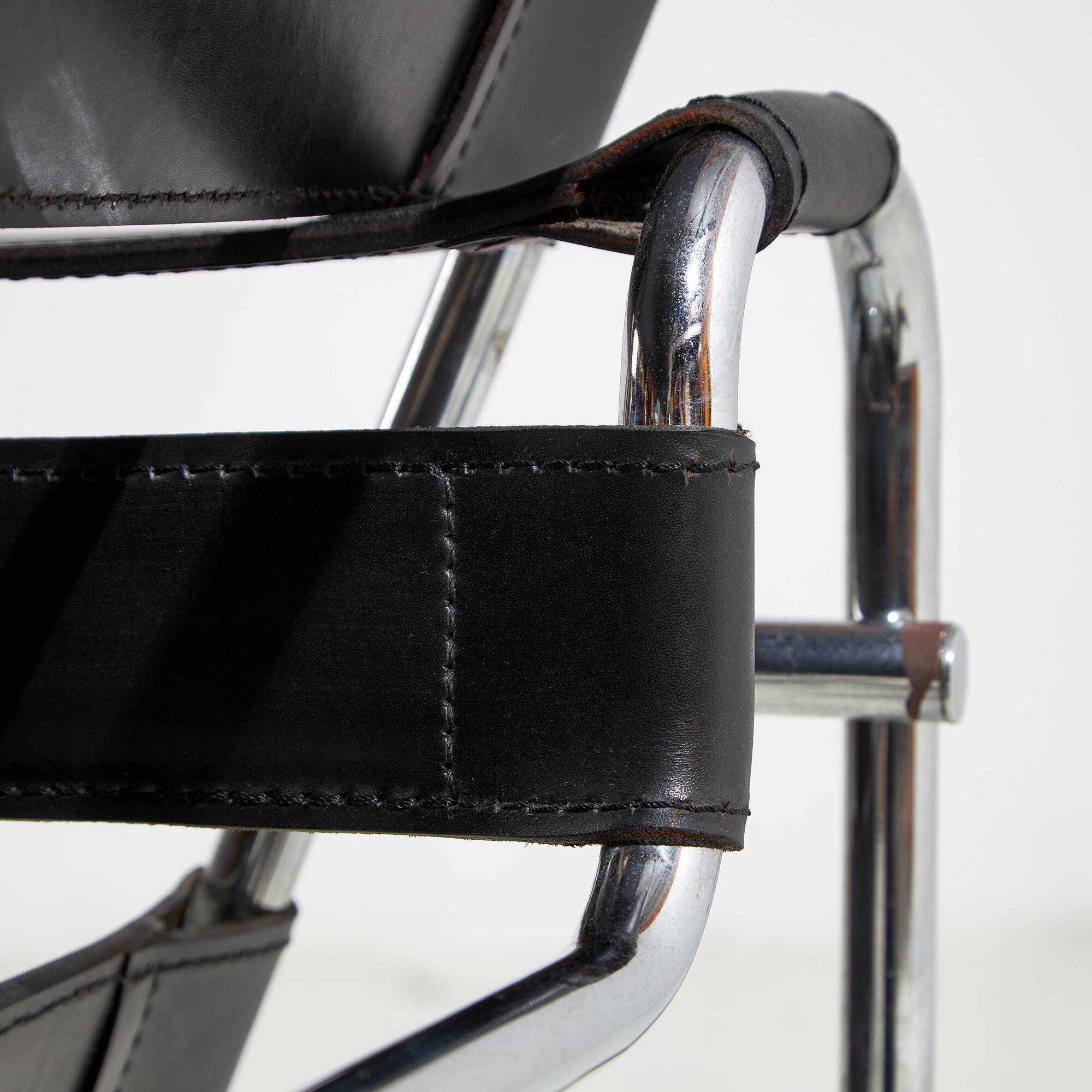 Chaise tubulaire de style Bauhaus (MK10227)