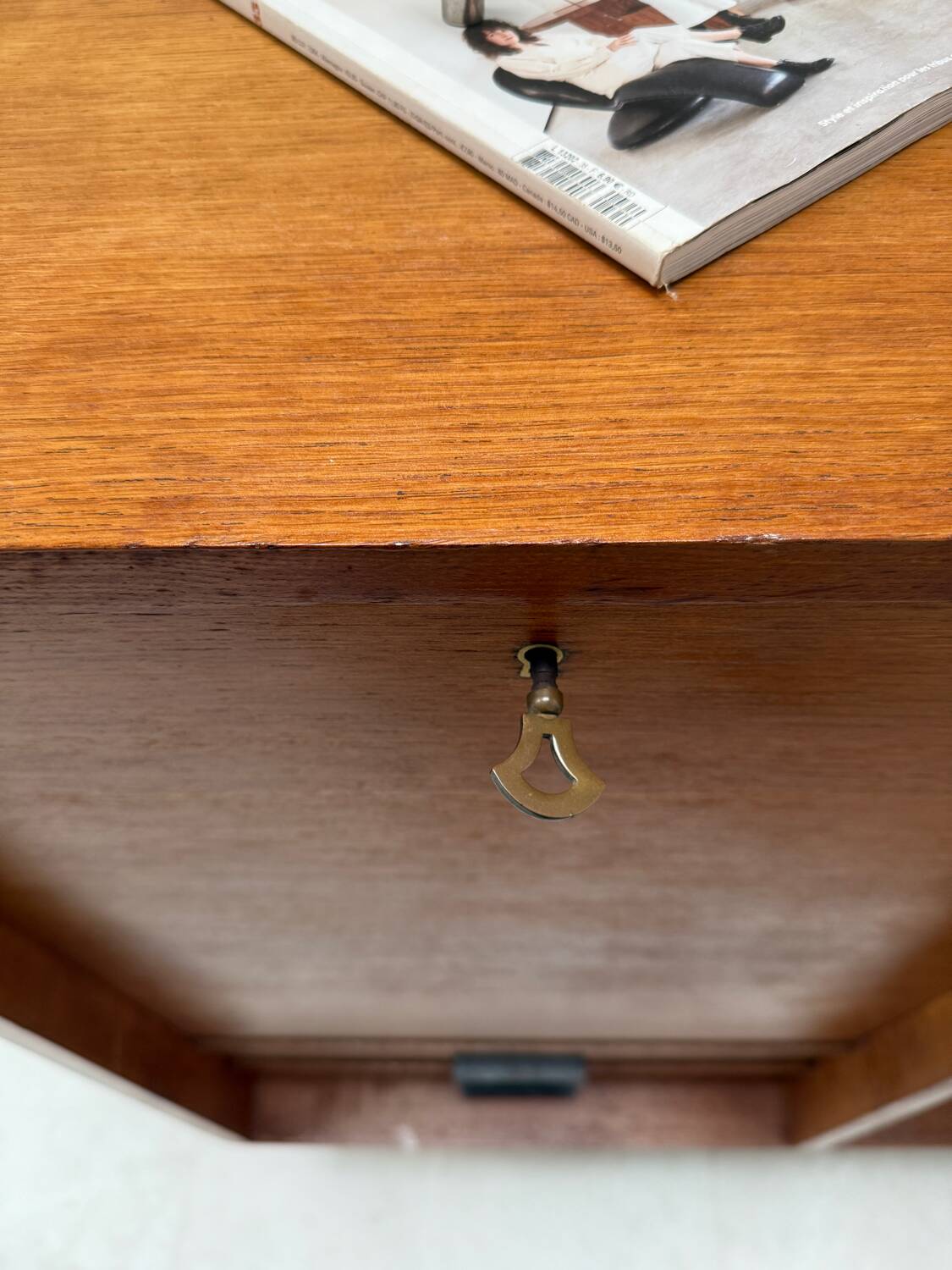 Vintage sideboard / buffet