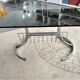 Table basse années 70 plateau de verre, piétement chromé avec porte-revues