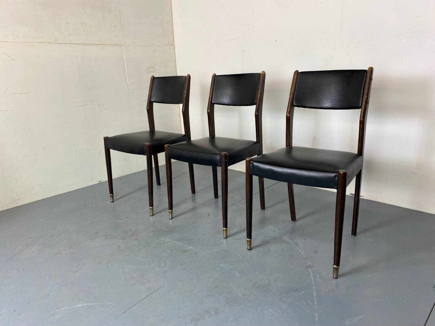 Chaises Modernistes Mid-Century, 1960s, Set de 3