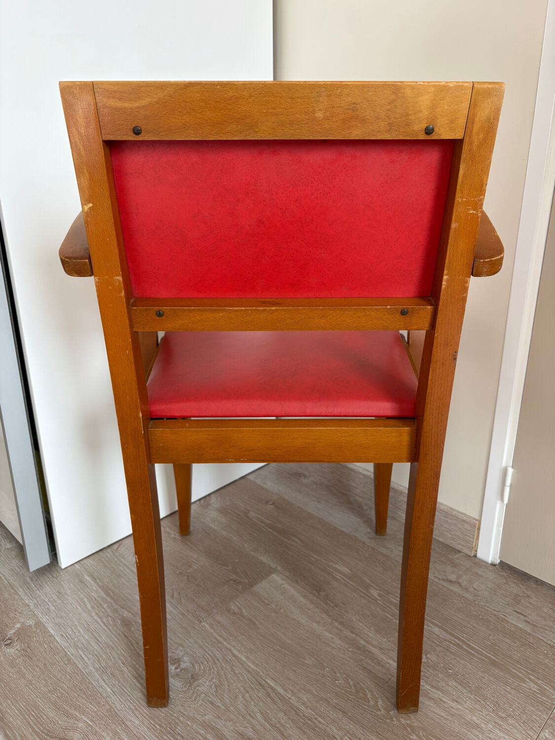 Bridge Vintage Armchair – Curved Design & Red Vinyl – 1950