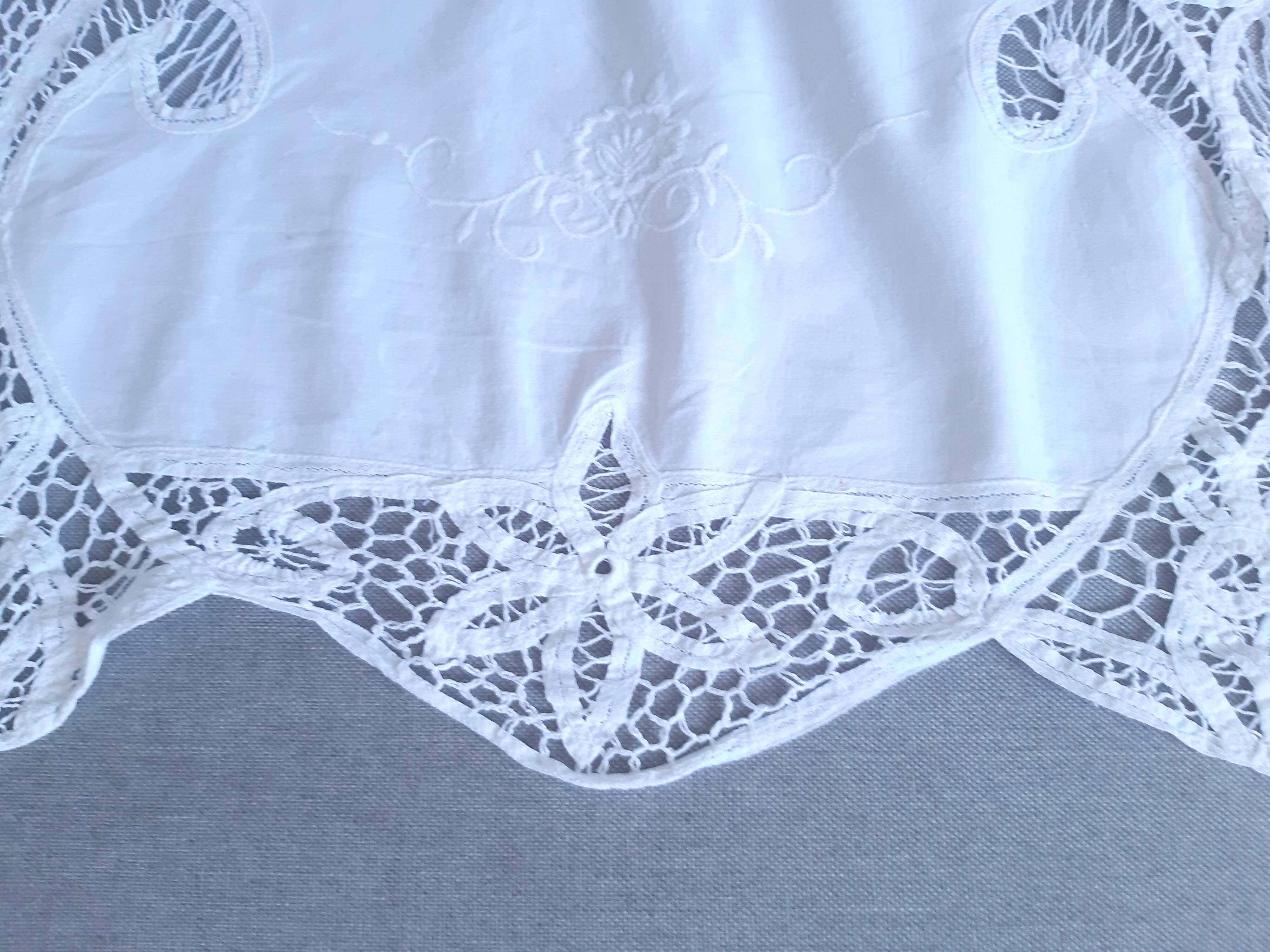 Nappe ancienne de cérémonie 230 x 150