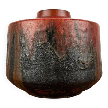 Vase de poterie de studio brutaliste allemand du milieu du siècle par Lu et Gerd Grove, 1964