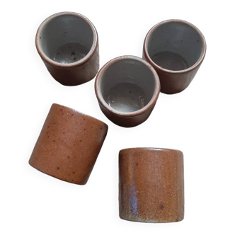 Mini verres en grès Vintage