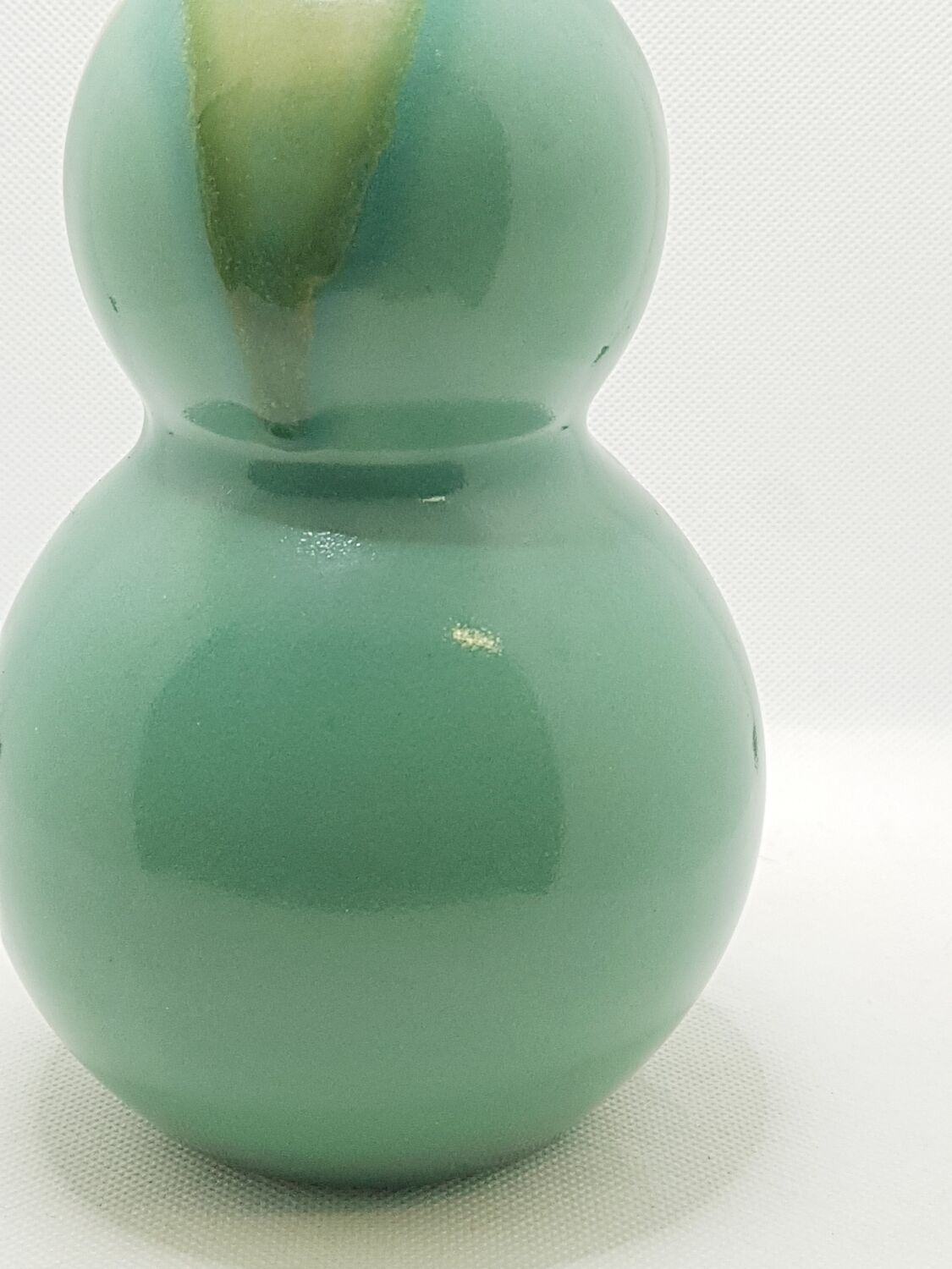 Flacon en céramique en forme de gourde