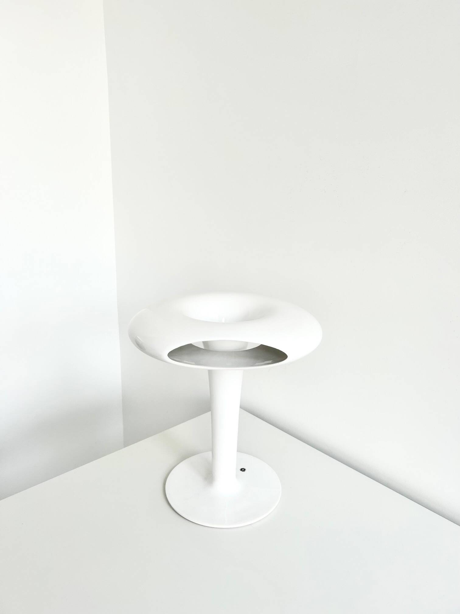 Vase " Sci Fi " par Marc Newson pour Cor Unum, 1993