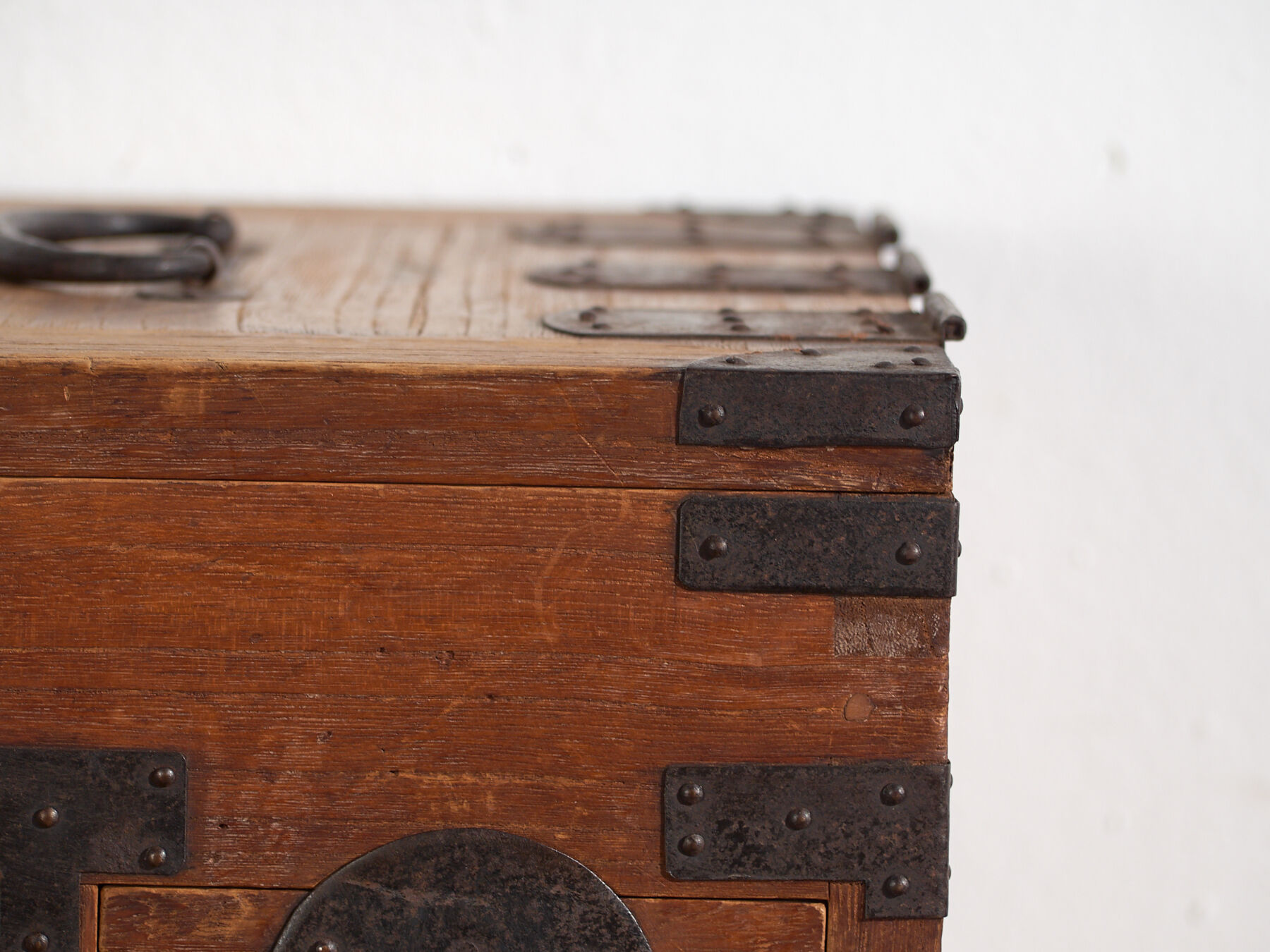 Japanese ko-dansu with hinged lid and paulownia wood drawers, Meiji–Taishō period, circa 1868–1926.