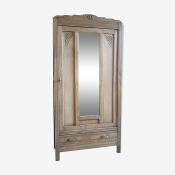 Armoire parisienne décapée, bois brut