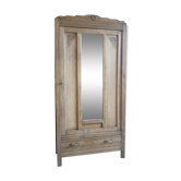 Stripped parisian wardrobe, raw wood