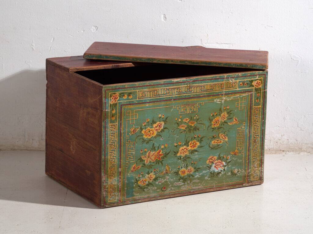 Antique Chinese chest painted in pine wood – China, circa 1900
