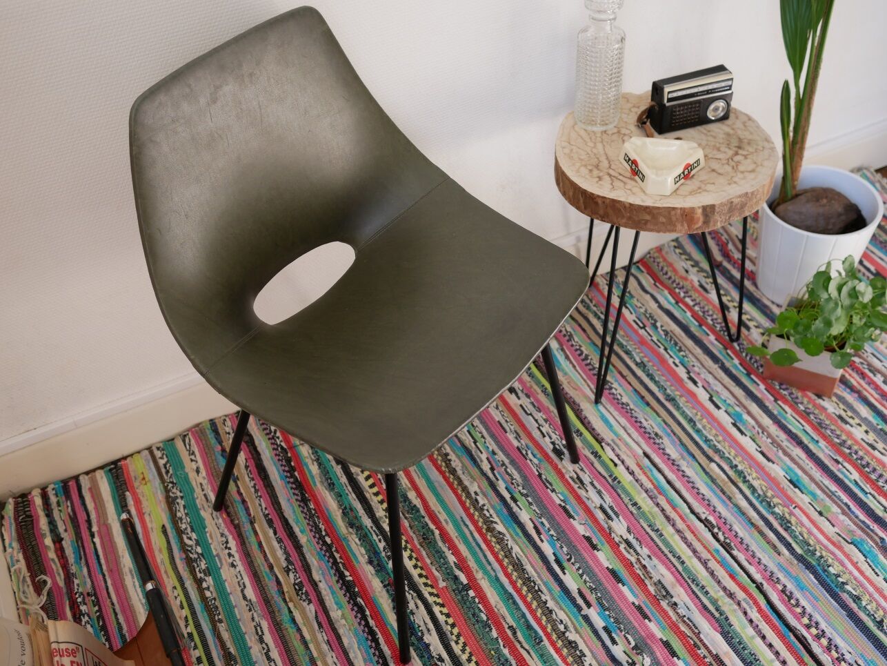 Chair tonneau Pierre Guariche for Steiner