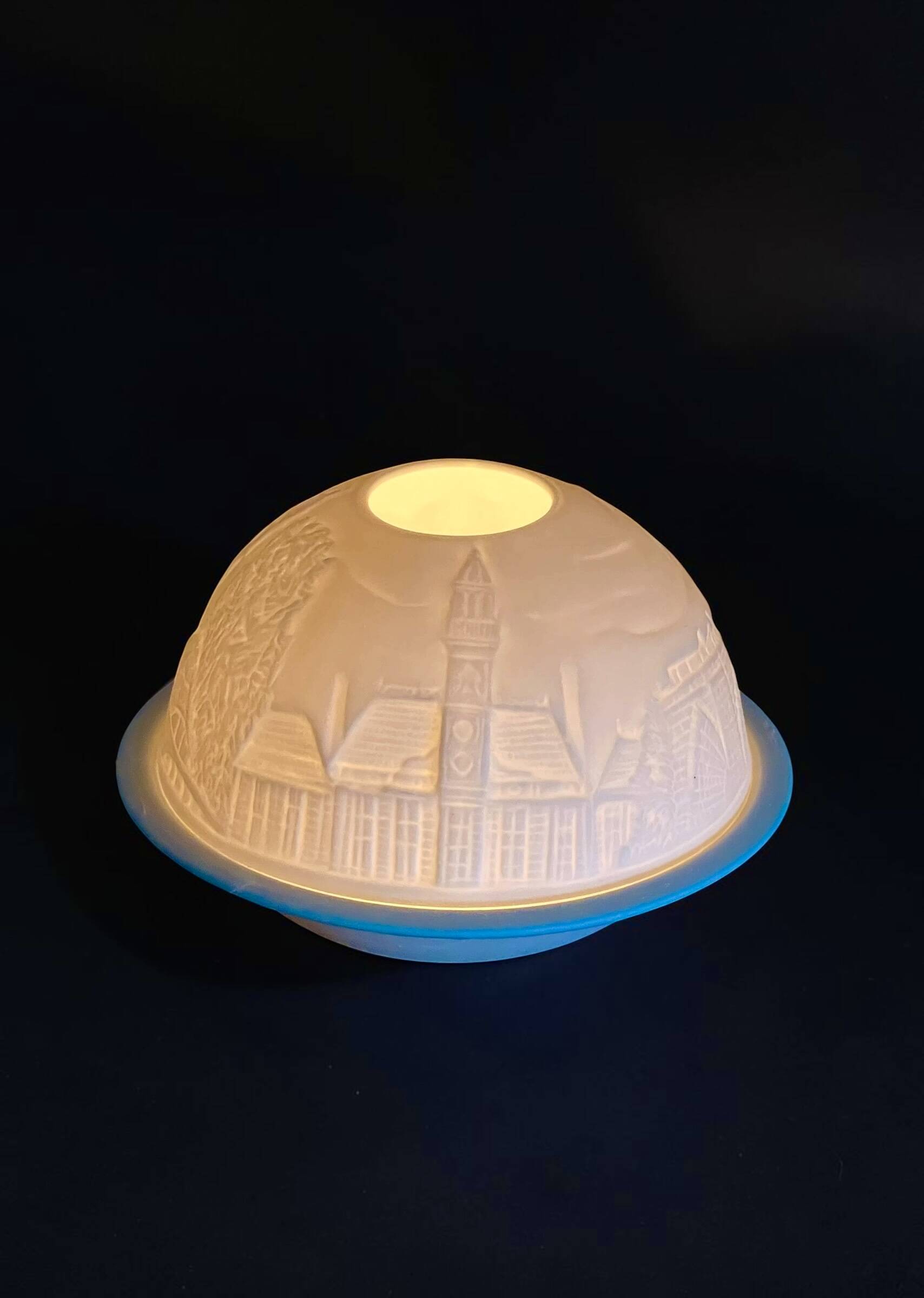 Porcelain lithophane photophore from Limoges
